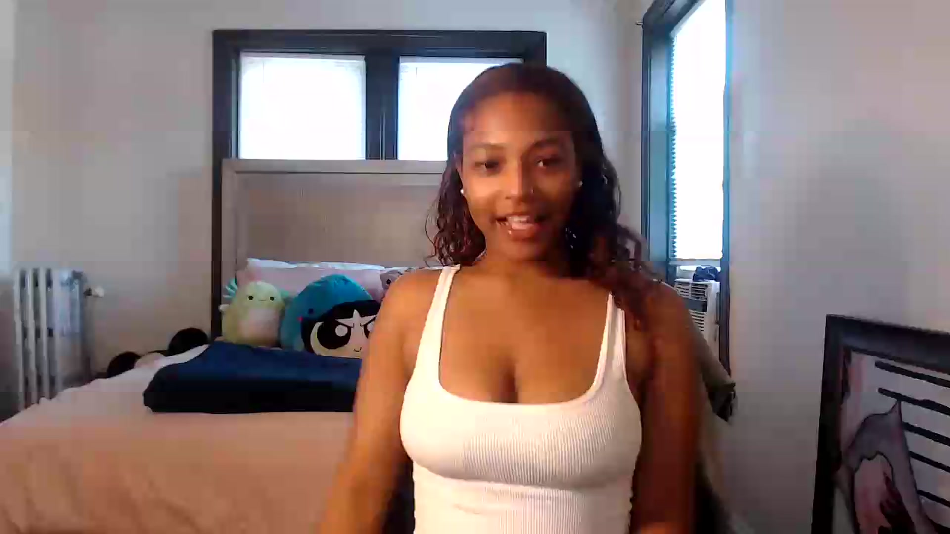 Gallery image thumbnail from itsmickie's myfreecams stream on, 07/21/2026, 18:53 image 3 of 20