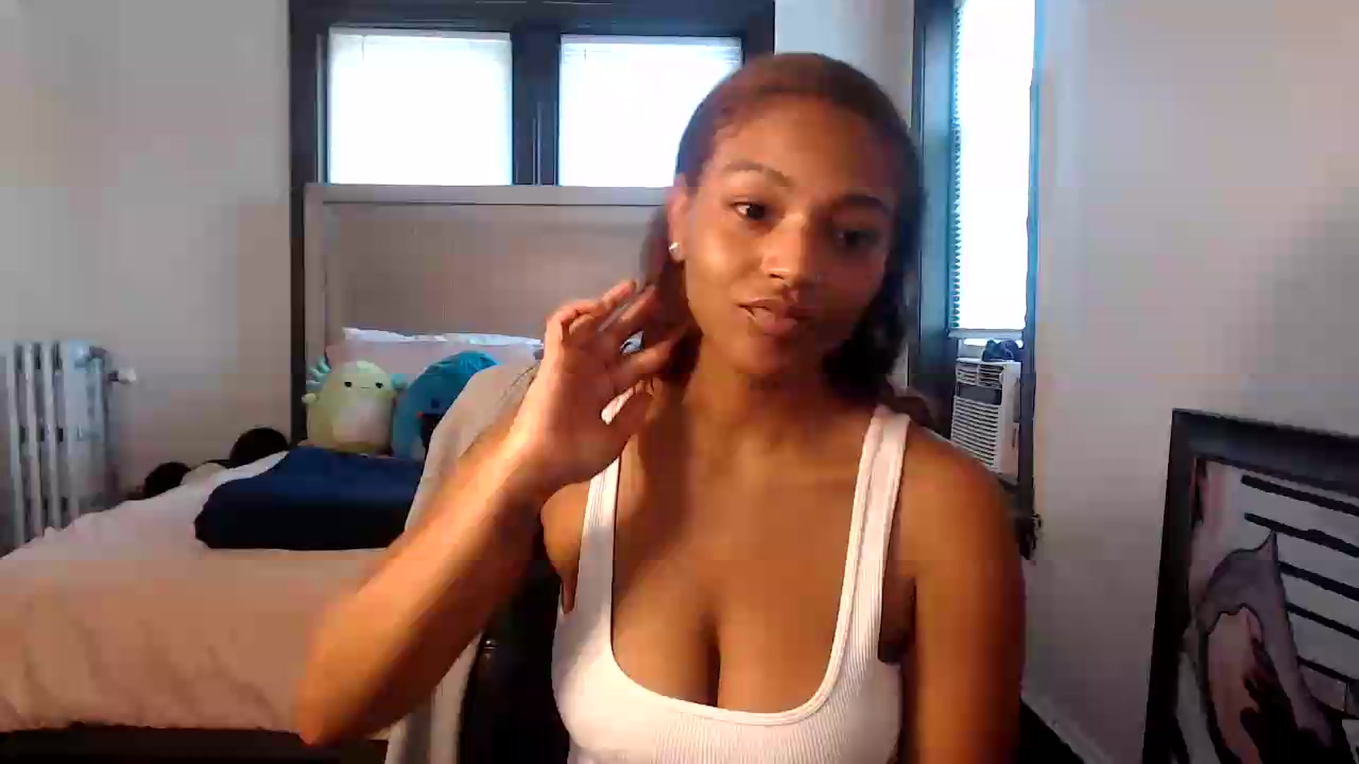 Gallery image thumbnail from itsmickie's myfreecams stream on, 07/21/2026, 19:55 image 6 of 20