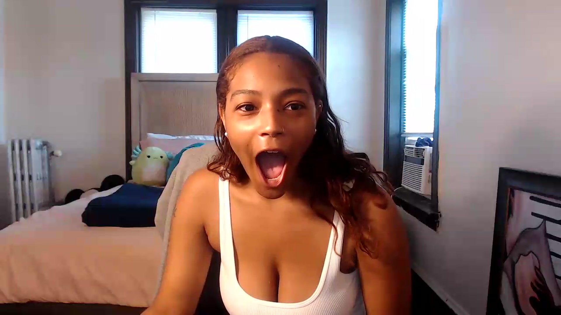 Gallery image thumbnail from itsmickie's myfreecams stream on, 07/21/2026, 19:55 image 20 of 20