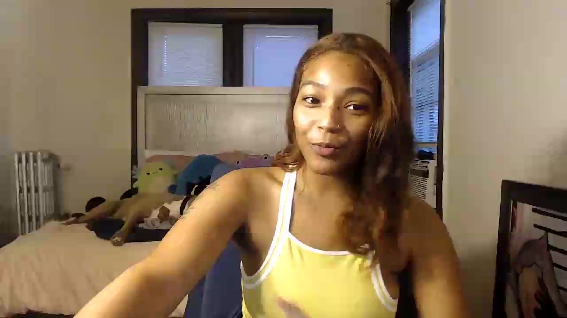 Gallery image thumbnail from itsmickie's myfreecams stream on, 08/04/2026, 01:38 image 11 of 20