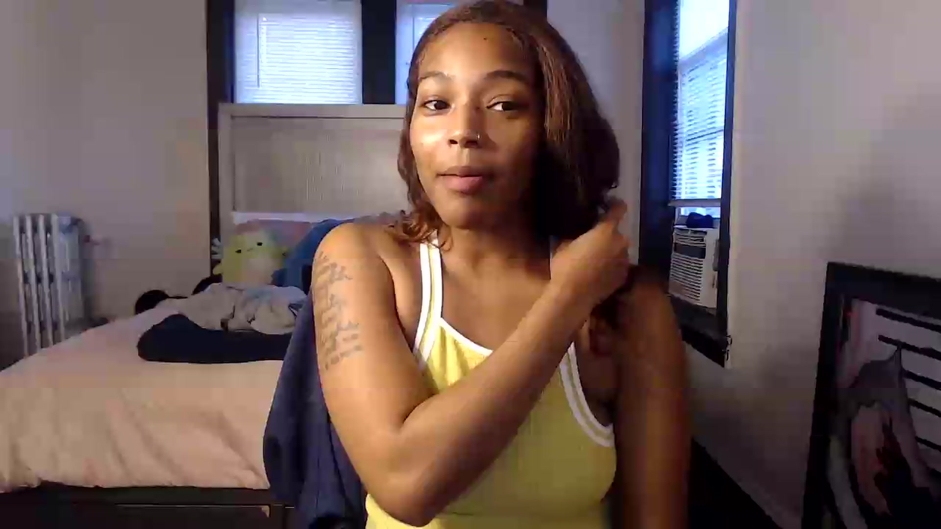 Gallery image thumbnail from itsmickie's myfreecams stream on, 08/04/2026, 01:38 image 1 of 20