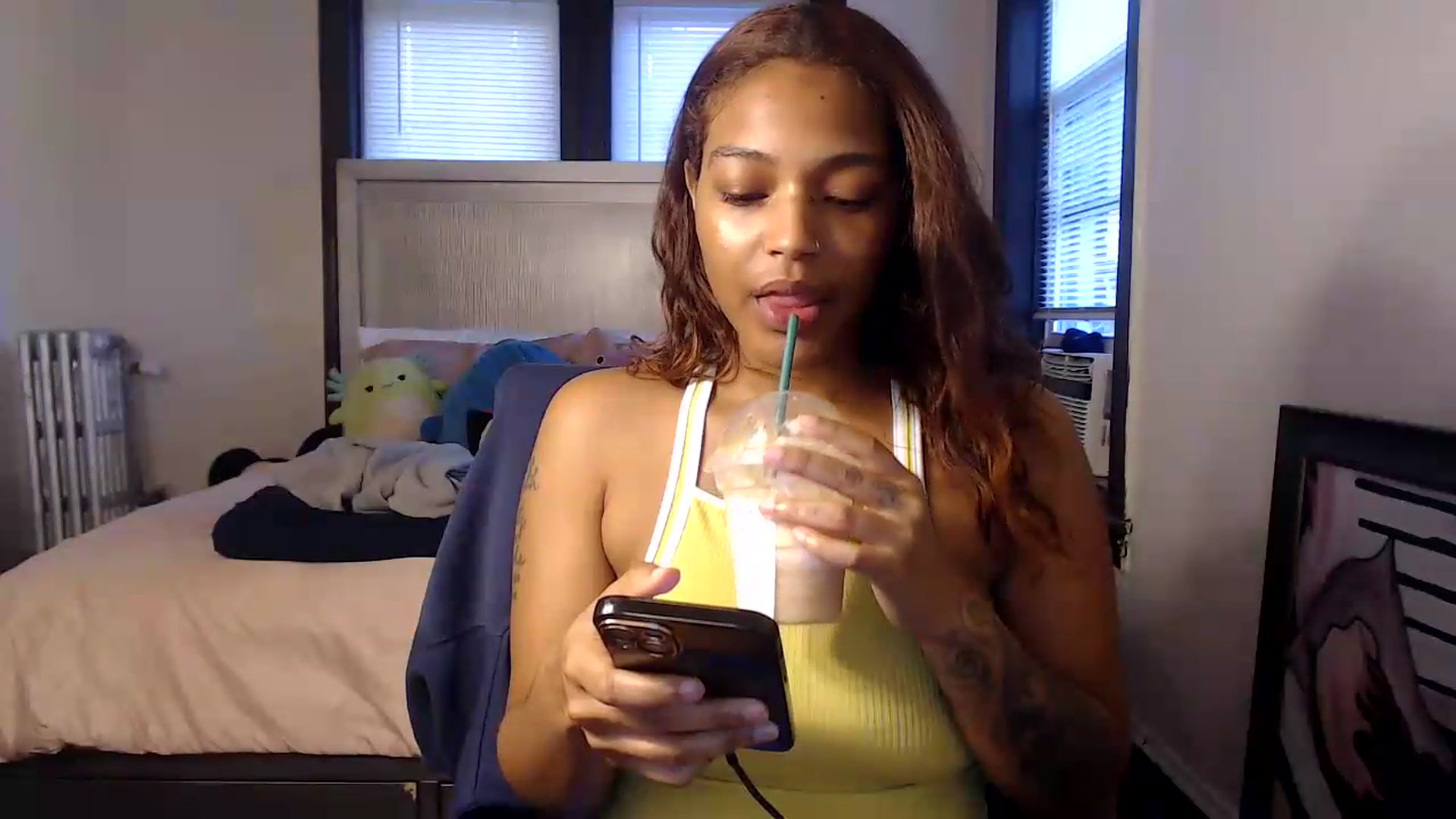 Gallery image thumbnail from itsmickie's myfreecams stream on, 08/04/2026, 01:38 image 2 of 20
