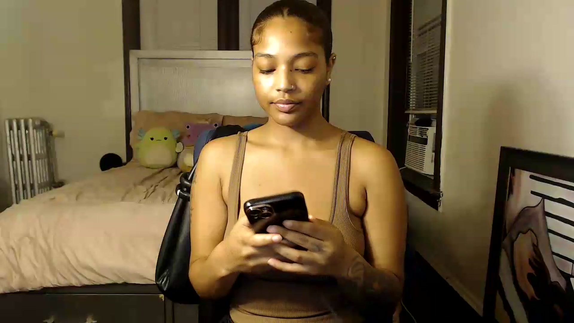 Gallery image thumbnail from itsmickie's myfreecams stream on, 08/16/2026, 02:44 image 10 of 20