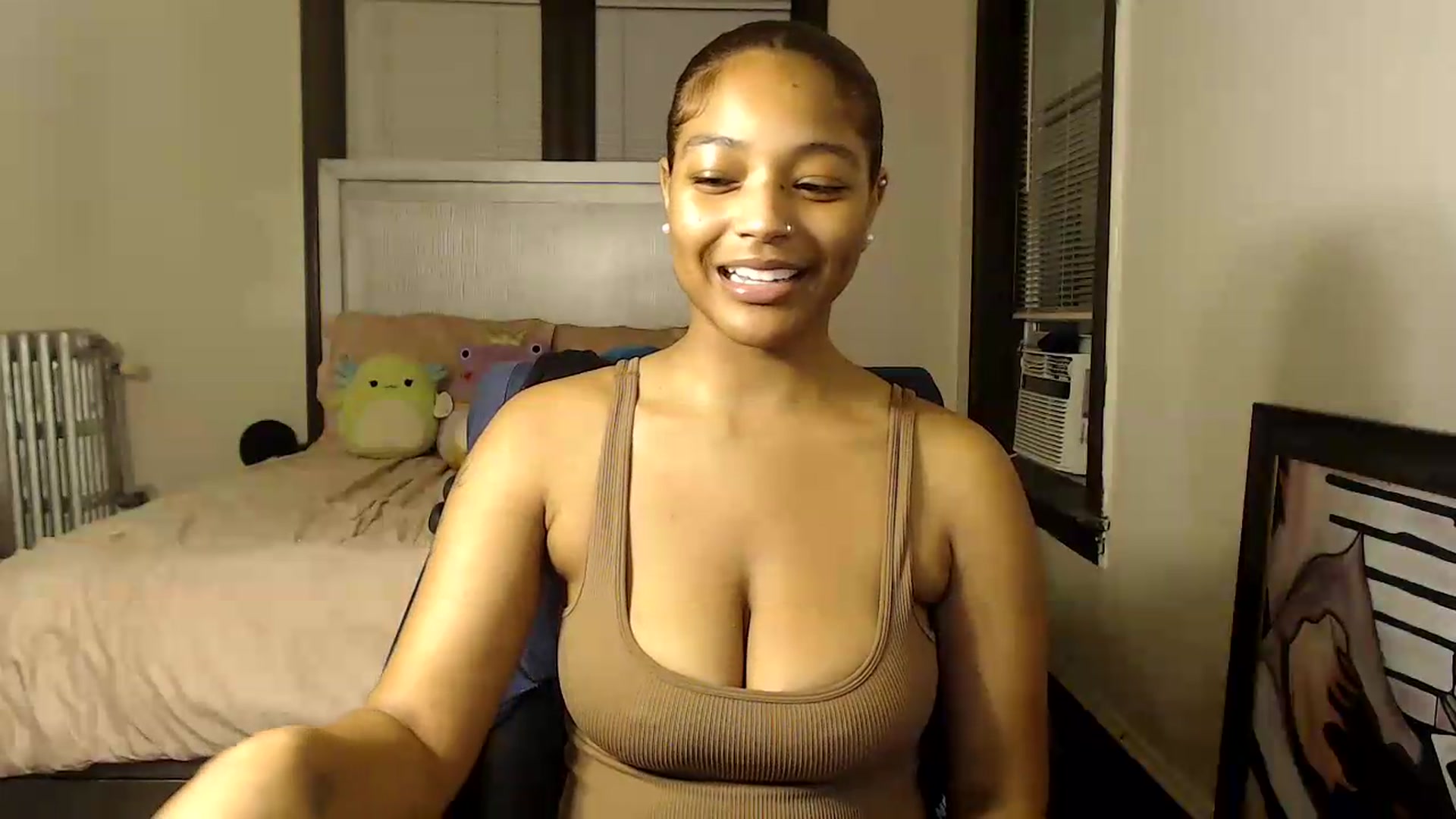 Gallery image thumbnail from itsmickie's myfreecams stream on, 08/16/2026, 02:44 image 2 of 20