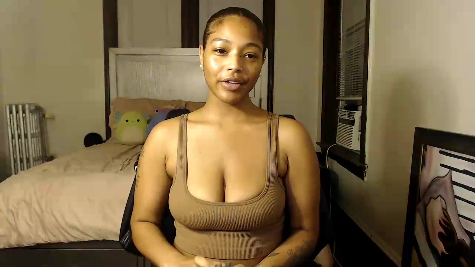 Gallery image thumbnail from itsmickie's myfreecams stream on, 08/16/2026, 02:44 image 16 of 20