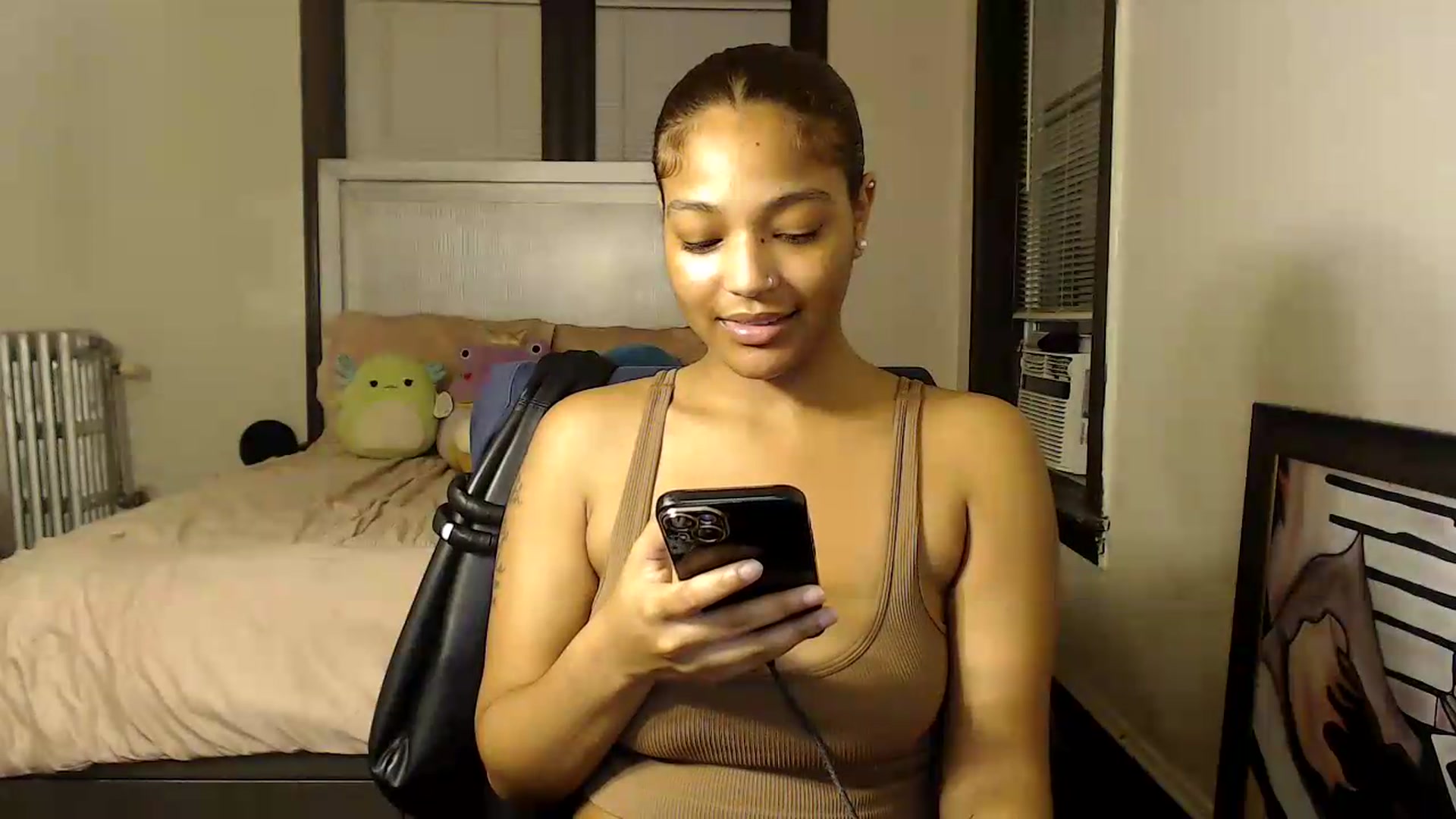Gallery image thumbnail from itsmickie's myfreecams stream on, 08/16/2026, 02:44 image 6 of 20