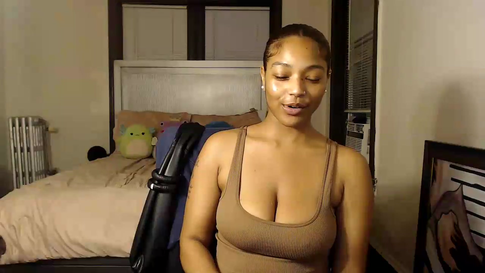 Gallery image thumbnail from itsmickie's myfreecams stream on, 08/16/2026, 02:44 image 19 of 20