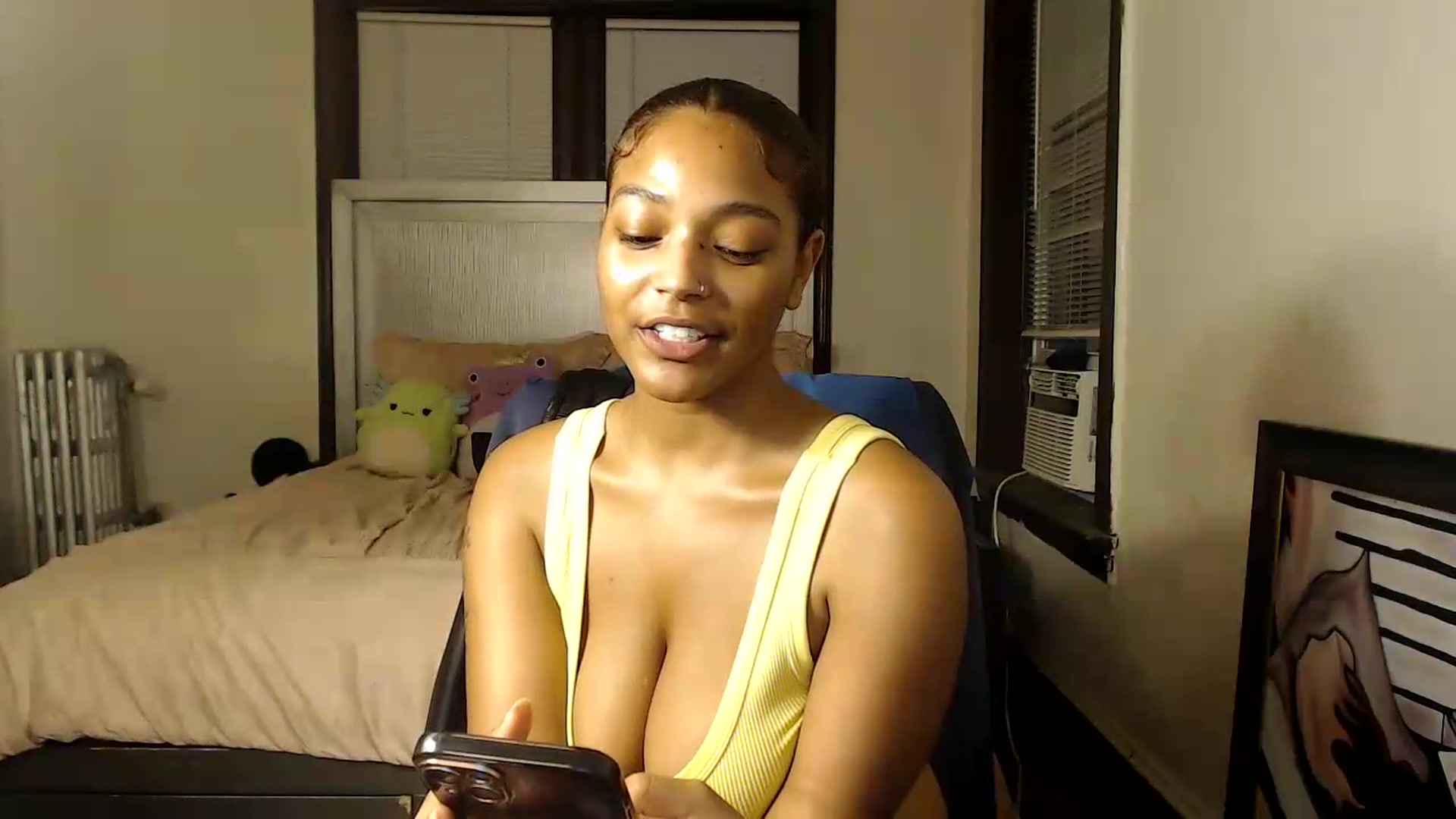 Gallery image thumbnail from itsmickie's myfreecams stream on, 08/20/2026, 02:08 image 17 of 20