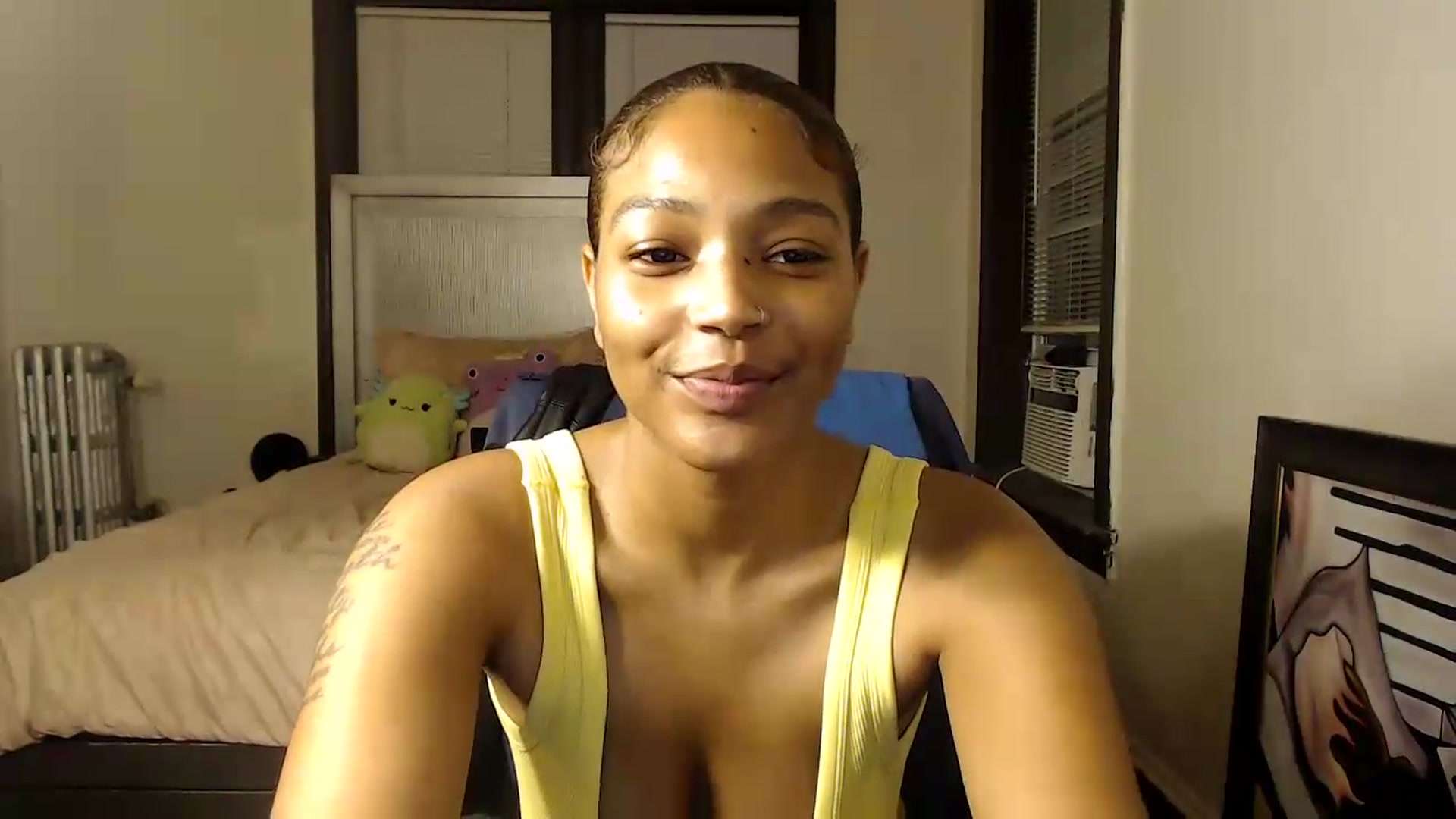Gallery image thumbnail from itsmickie's myfreecams stream on, 08/20/2026, 02:08 image 13 of 20