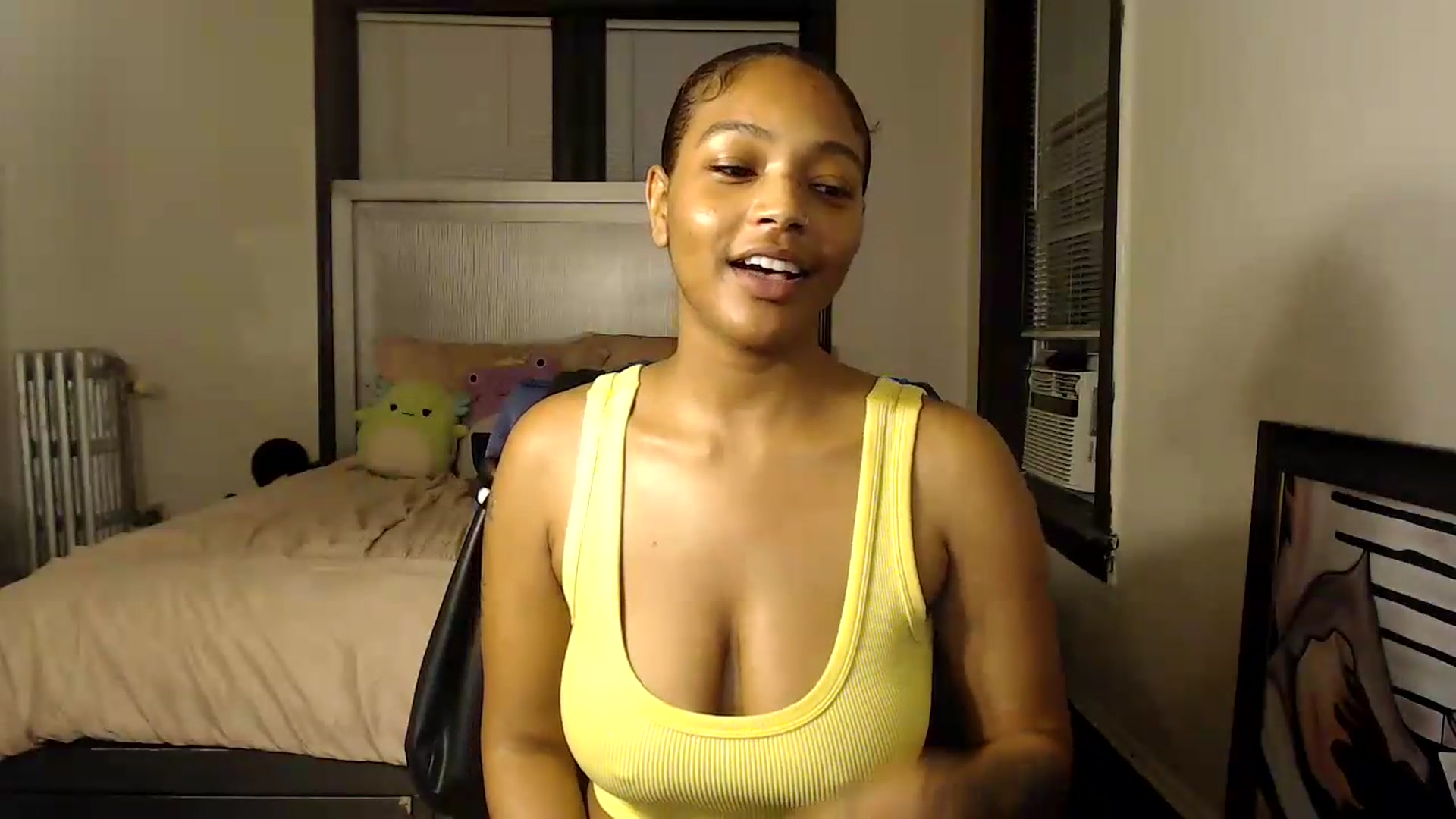 Gallery image thumbnail from itsmickie's myfreecams stream on, 08/20/2026, 02:08 image 7 of 20