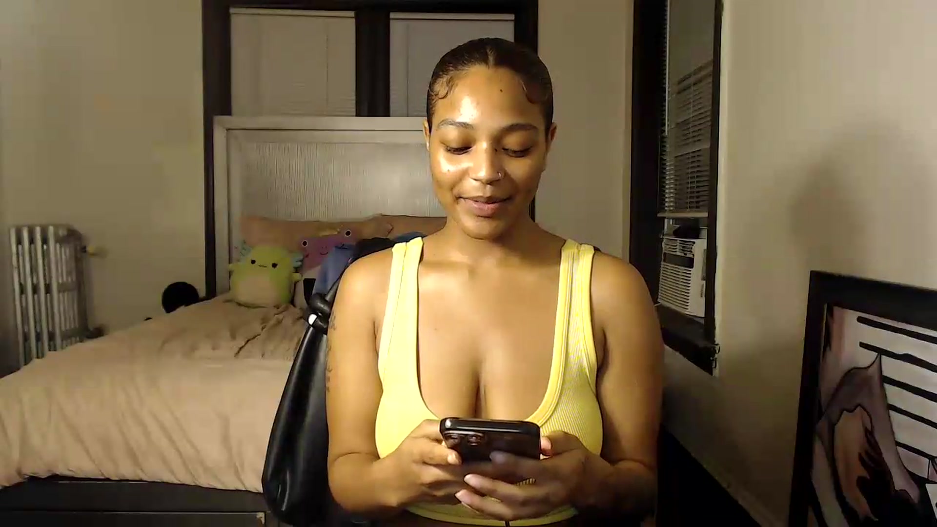 Gallery image thumbnail from itsmickie's myfreecams stream on, 08/20/2026, 02:08 image 5 of 20
