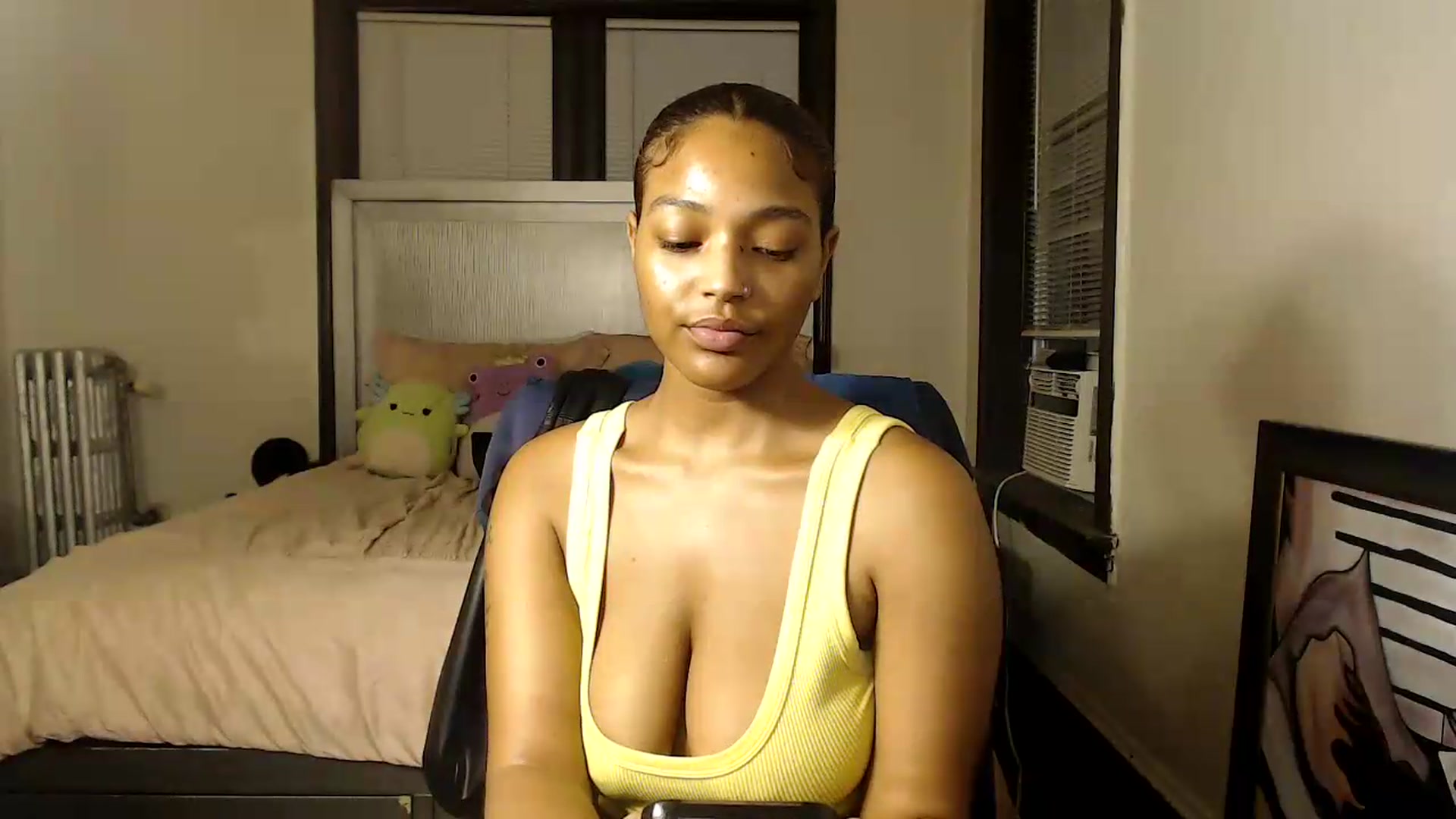 Gallery image thumbnail from itsmickie's myfreecams stream on, 08/20/2026, 02:08 image 16 of 20