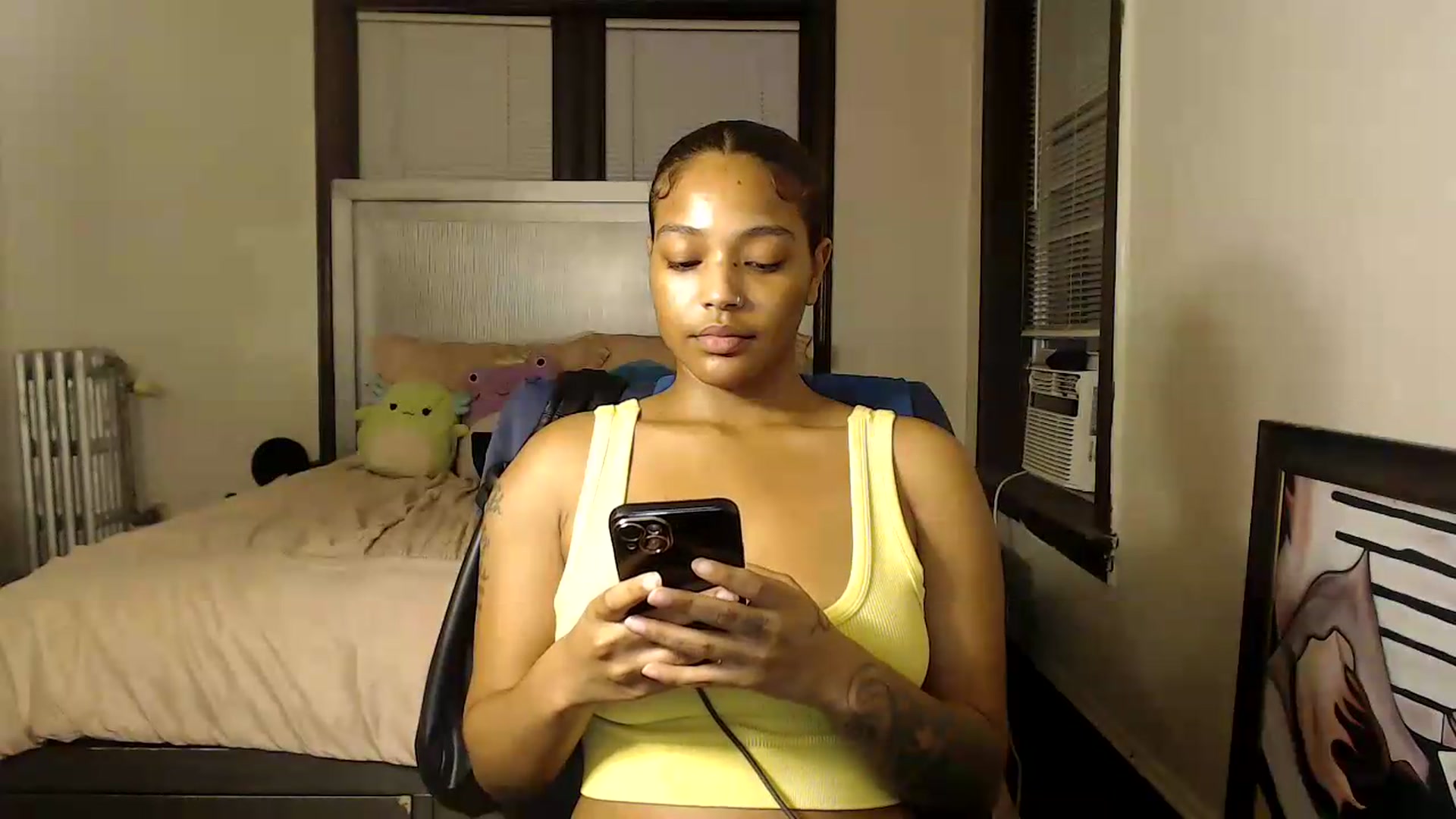 Gallery image thumbnail from itsmickie's myfreecams stream on, 08/20/2026, 02:08 image 20 of 20