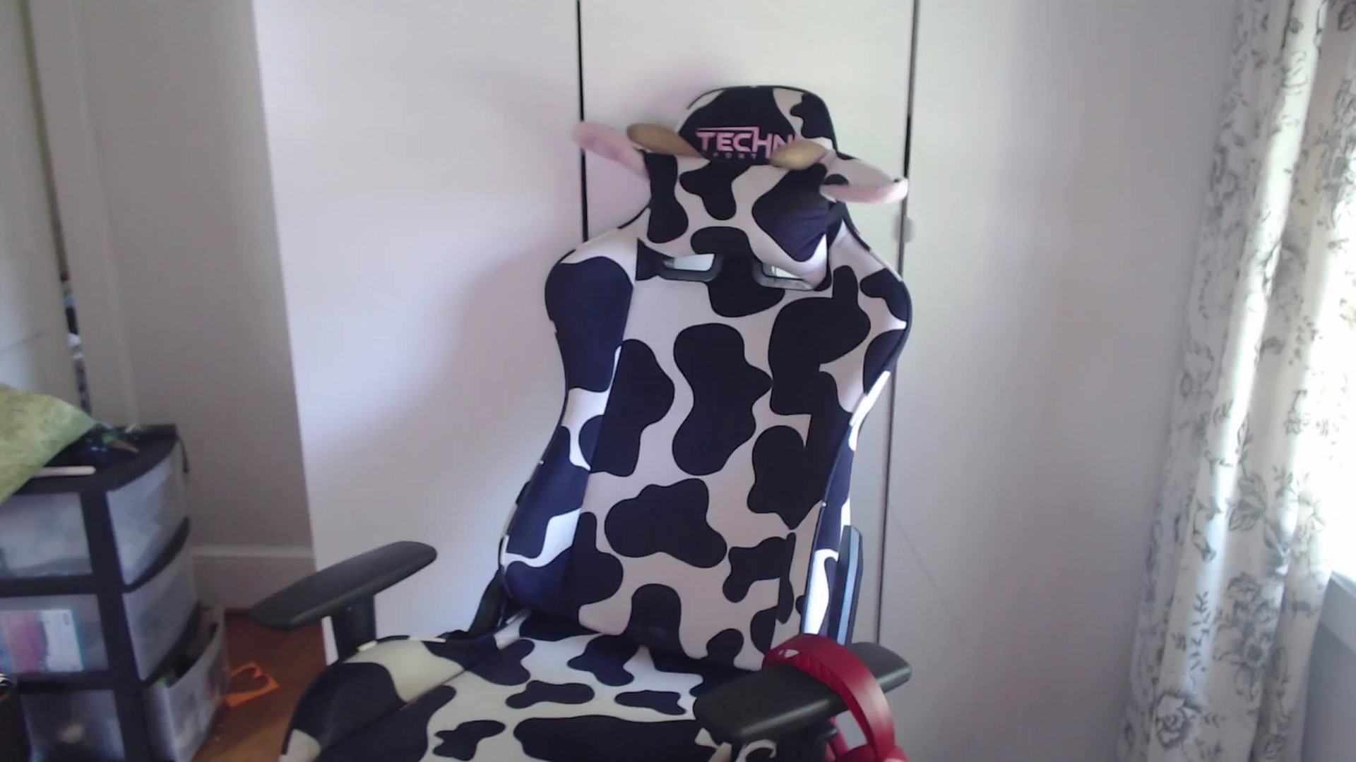 Gallery image thumbnail from itsmybirthday's myfreecams stream on, 08/16/2025, 21:43 image 3 of 20