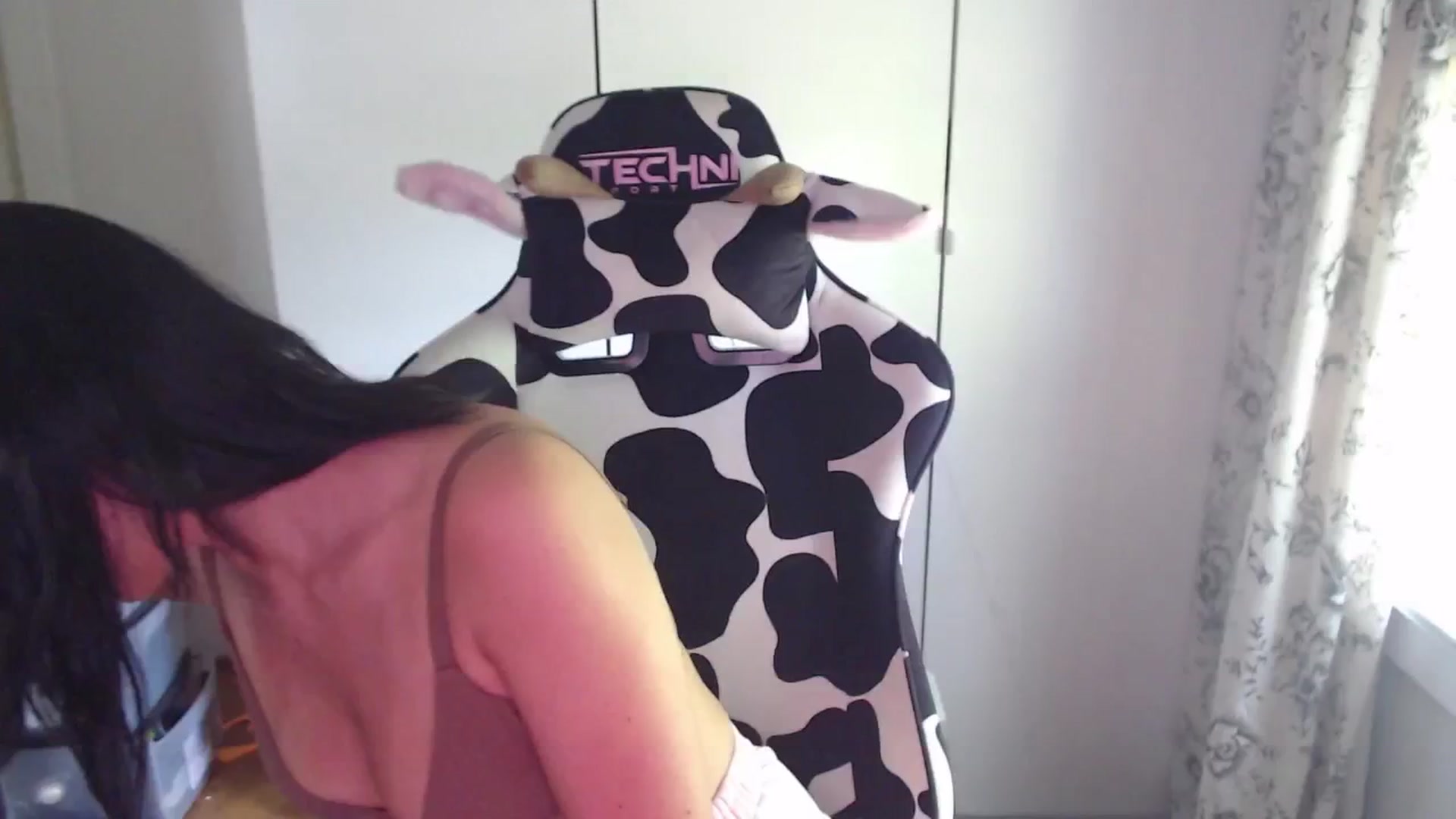 Gallery image thumbnail from itsmybirthday's myfreecams stream on, 08/16/2025, 21:43 image 10 of 20