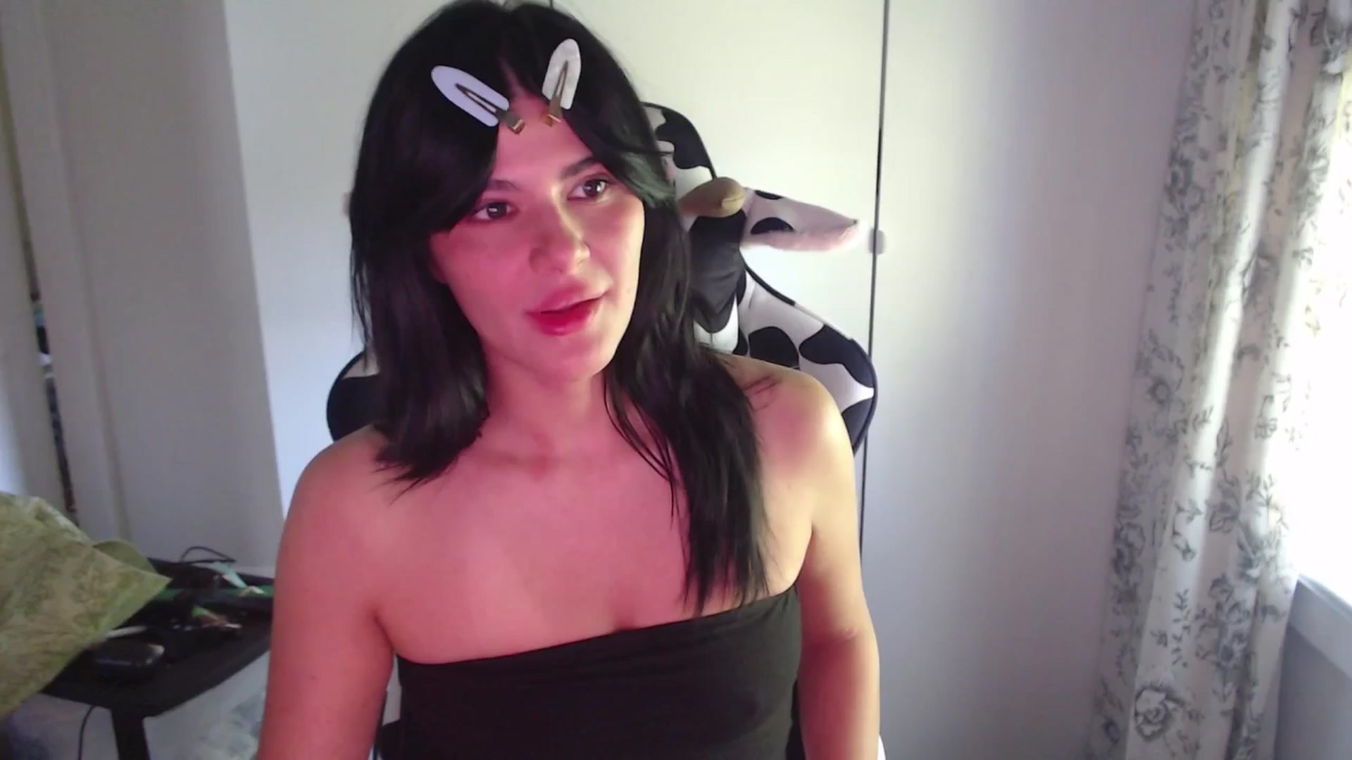 Gallery image thumbnail from itsmybirthday's myfreecams stream on, 08/16/2025, 21:43 image 17 of 20