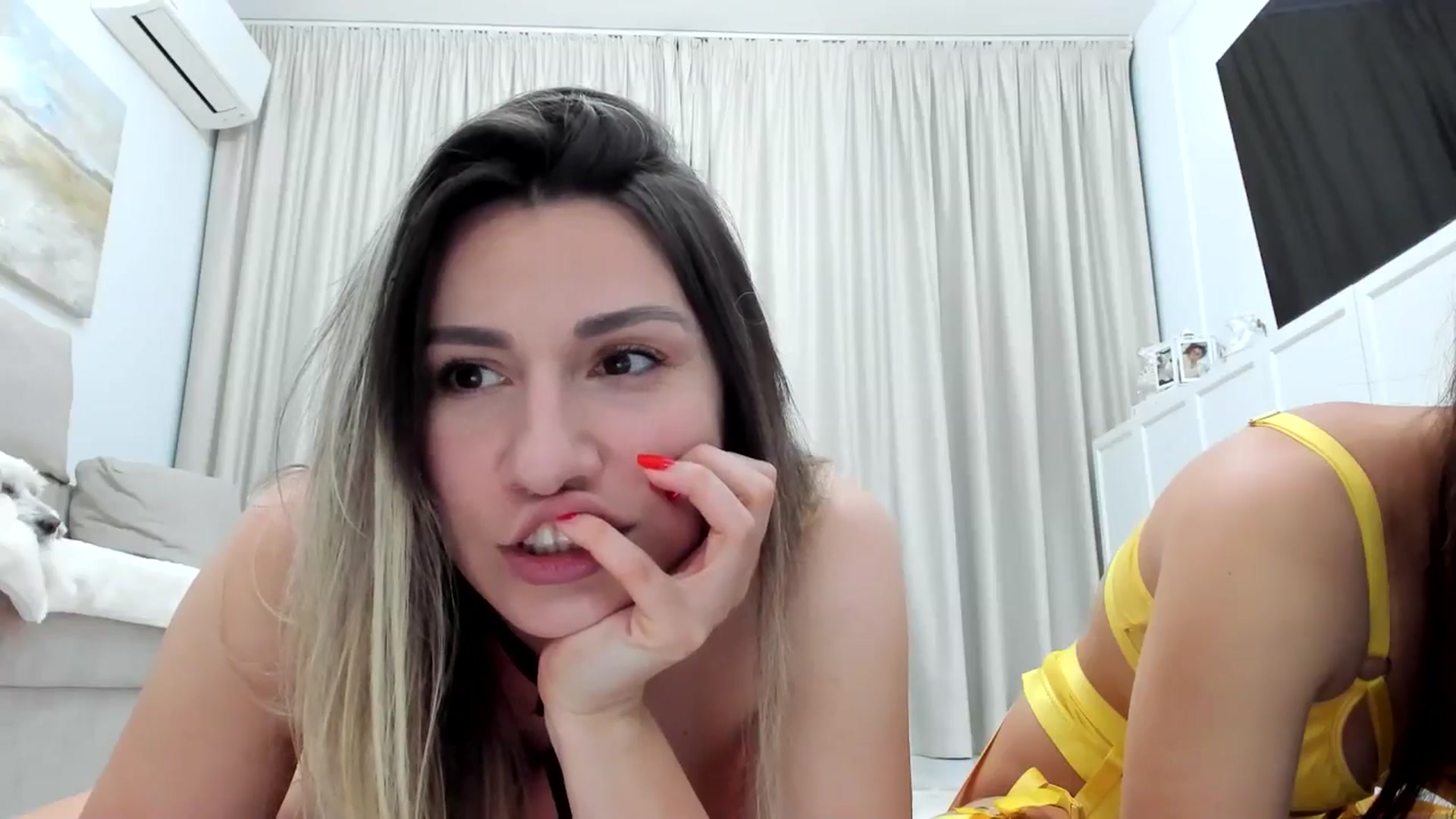 Gallery image thumbnail from itwas_eve's myfreecams stream on, 12/14/2024, 24:42 image 15 of 20