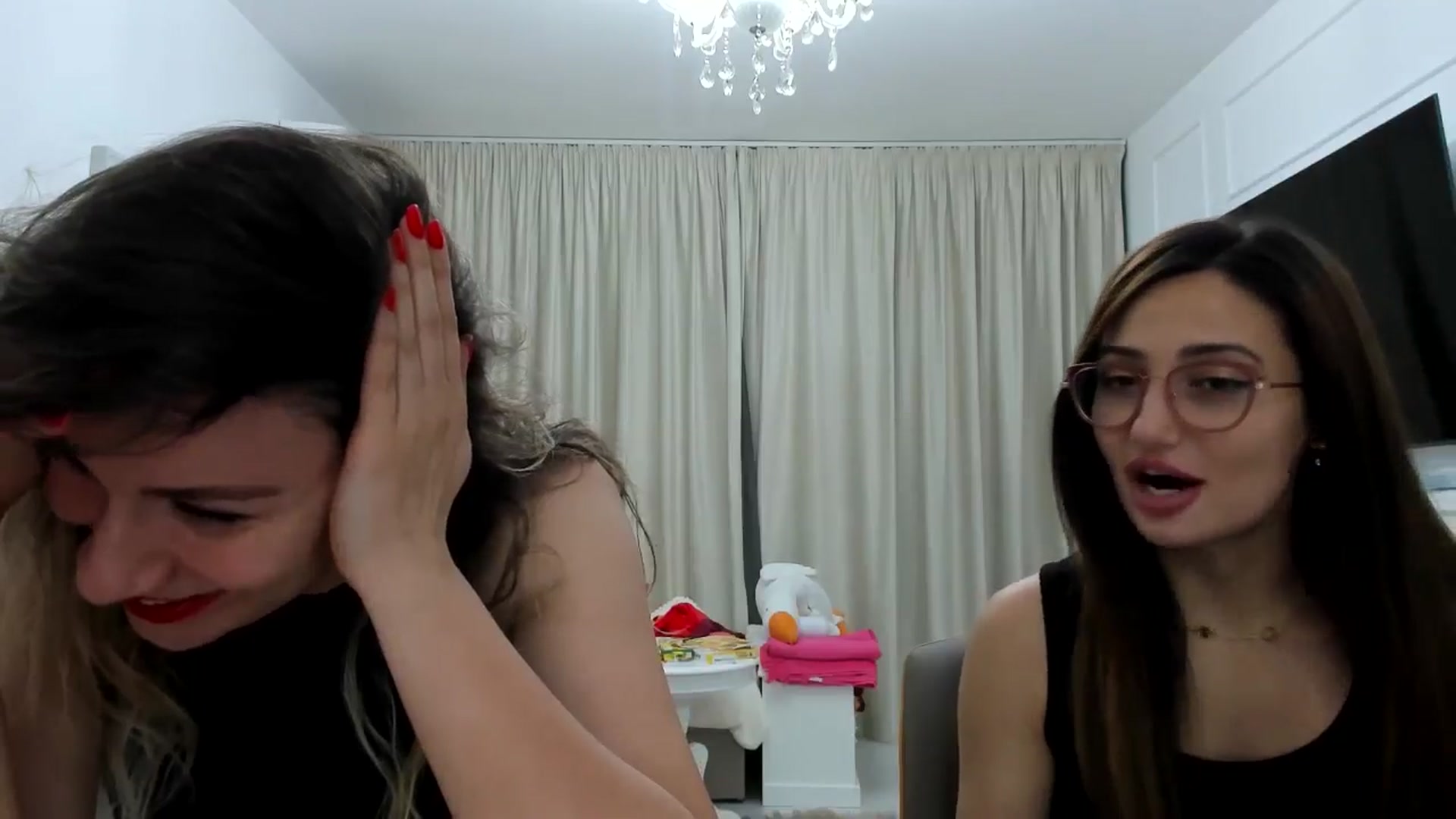 Gallery image thumbnail from itwas_eve's myfreecams stream on, 12/14/2024, 23:04 image 2 of 20
