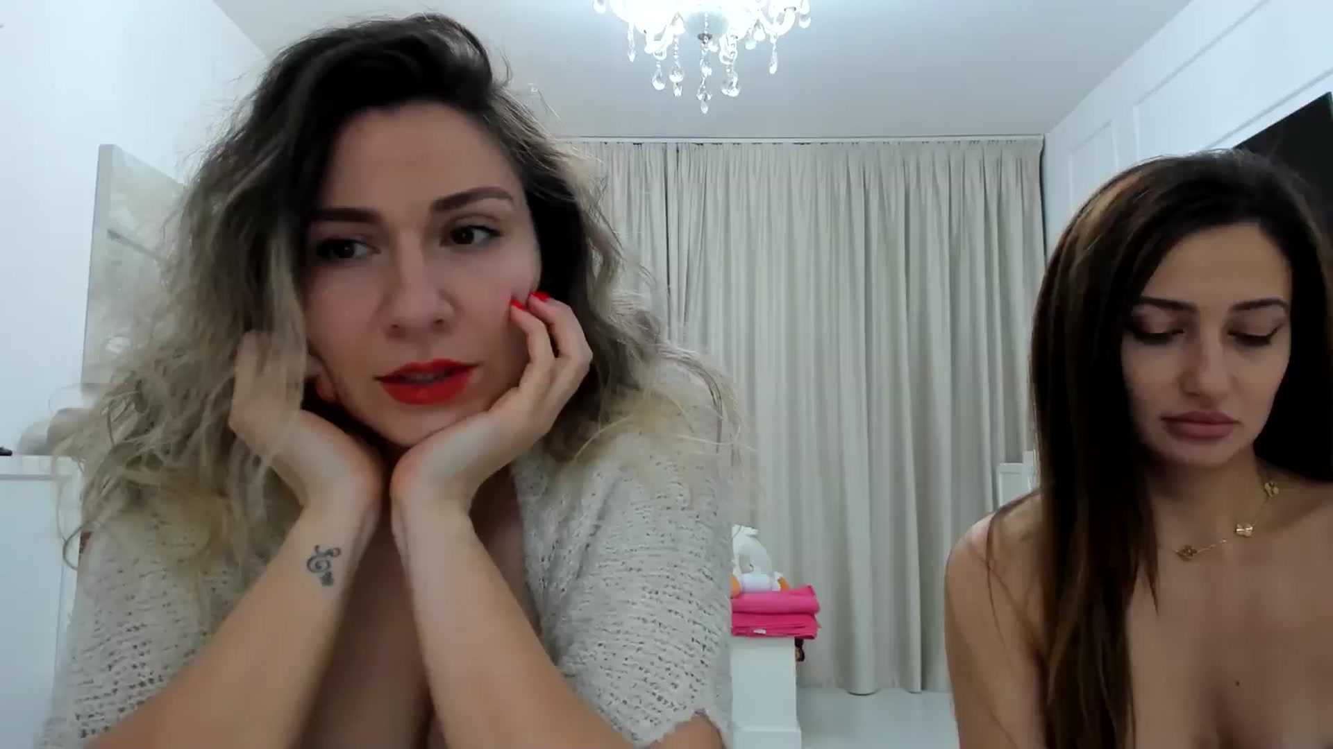Gallery image thumbnail from itwas_eve's myfreecams stream on, 12/14/2024, 23:04 image 20 of 20