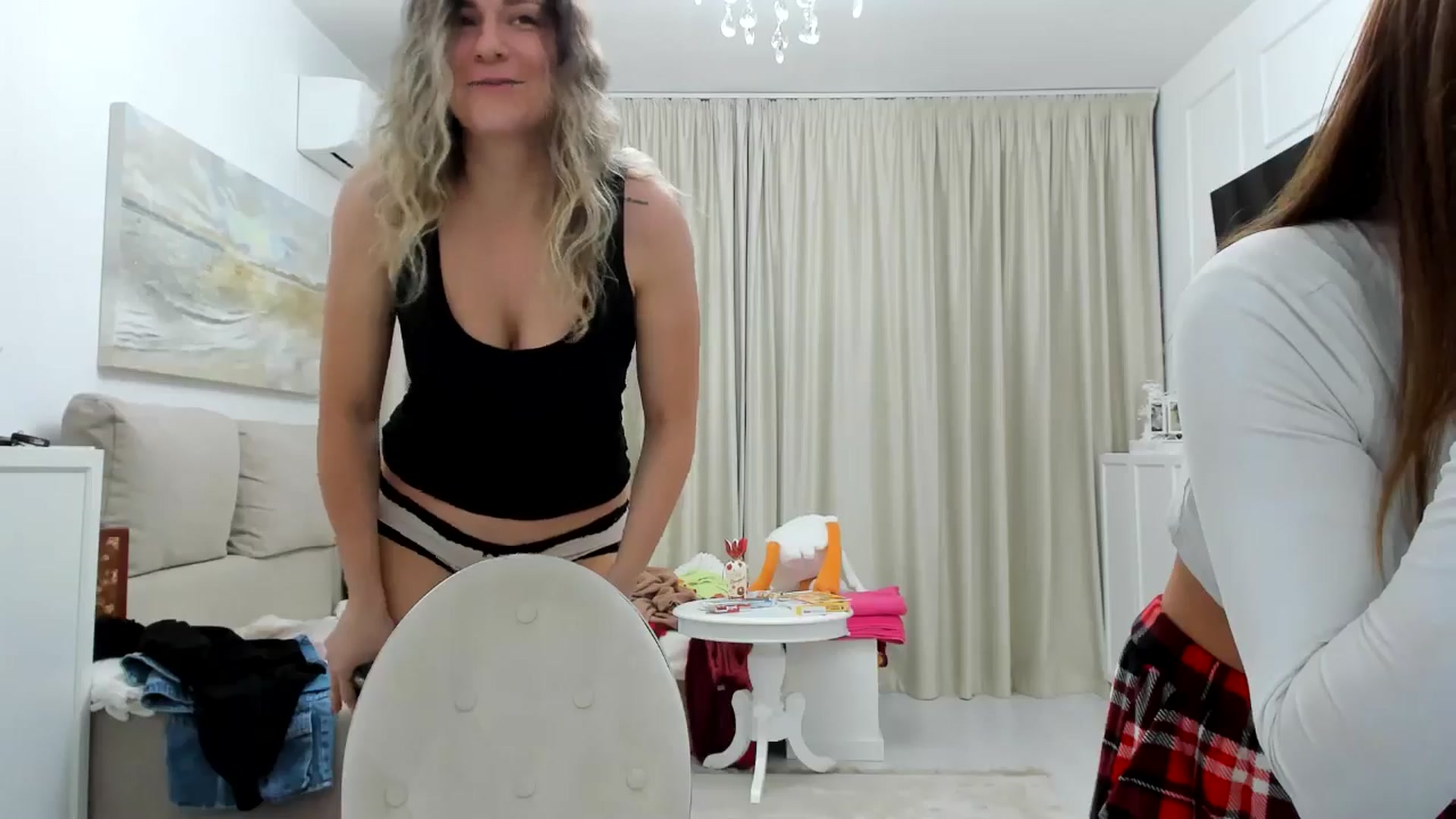 Gallery image thumbnail from itwas_eve's myfreecams stream on, 12/15/2024, 21:51 image 13 of 20