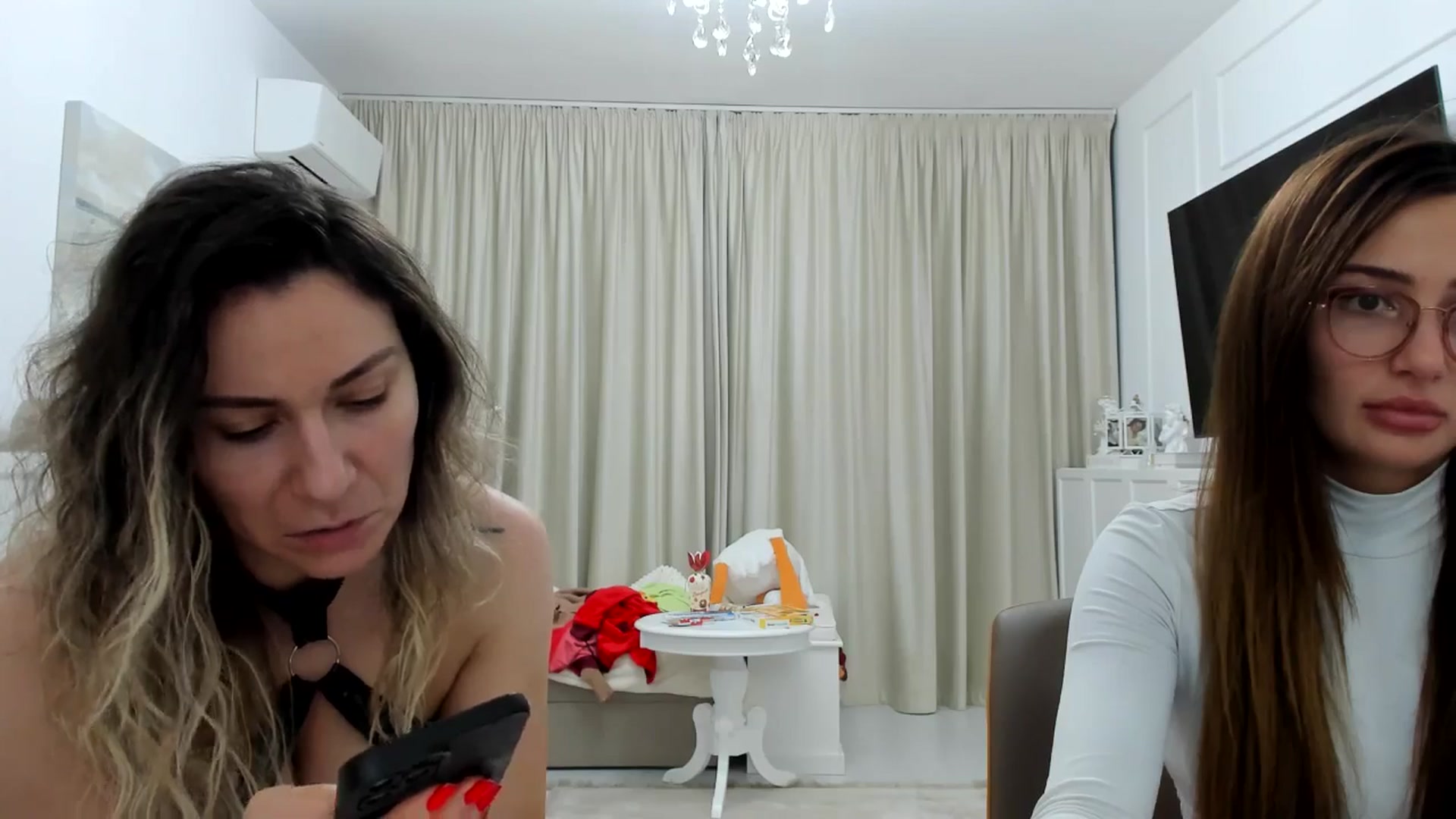 Gallery image thumbnail from itwas_eve's myfreecams stream on, 12/16/2024, 01:11 image 6 of 20