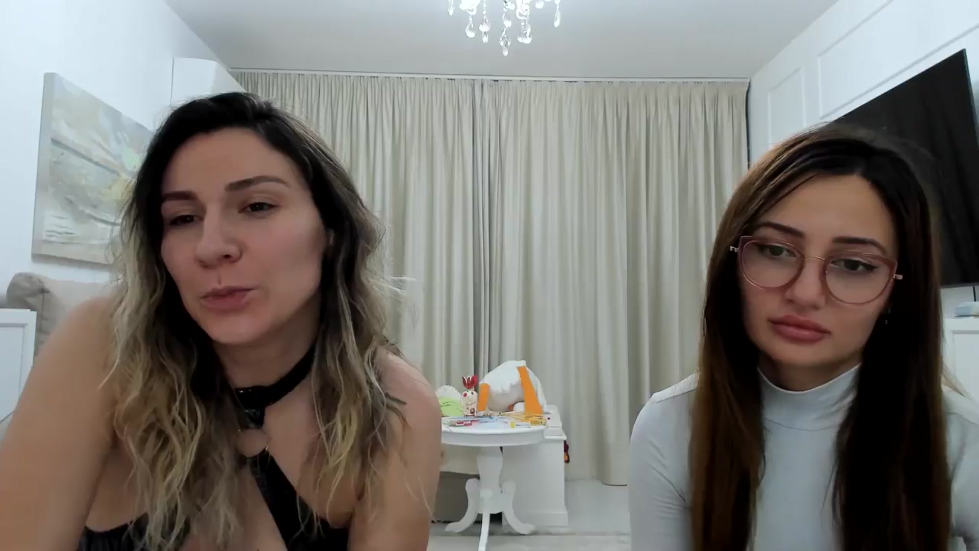 Gallery image thumbnail from itwas_eve's myfreecams stream on, 12/16/2024, 01:11 image 15 of 20