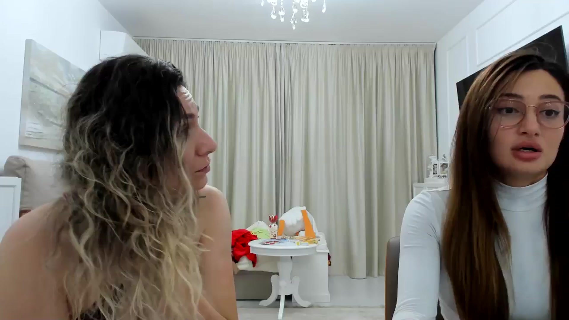 Gallery image thumbnail from itwas_eve's myfreecams stream on, 12/16/2024, 01:11 image 1 of 20