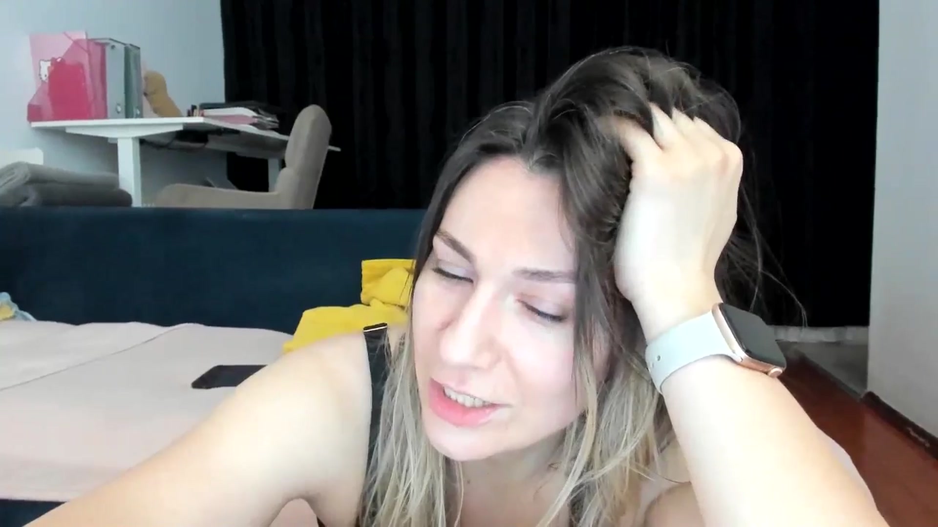 Gallery image thumbnail from itwas_eve's myfreecams stream on, 12/17/2024, 02:31 image 15 of 20