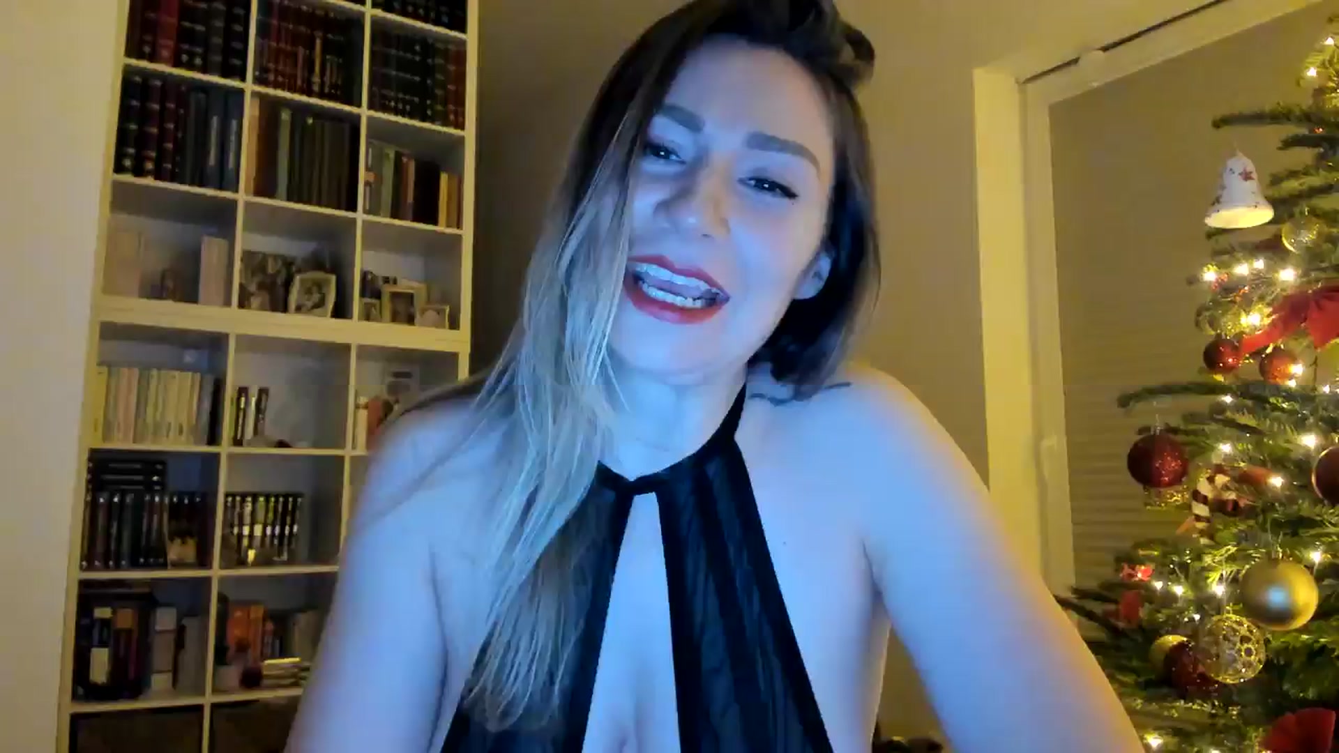 Gallery image thumbnail from itwas_eve's myfreecams stream on, 12/24/2024, 20:29 image 8 of 20