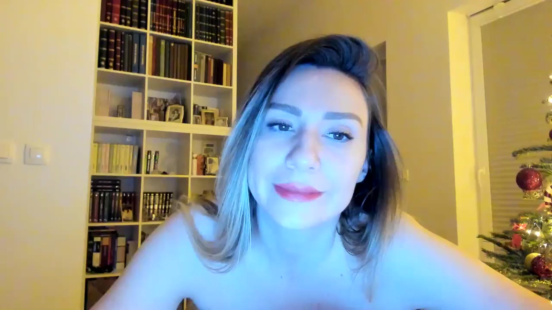 Gallery image thumbnail from itwas_eve's myfreecams stream on, 12/24/2024, 22:49 image 17 of 20