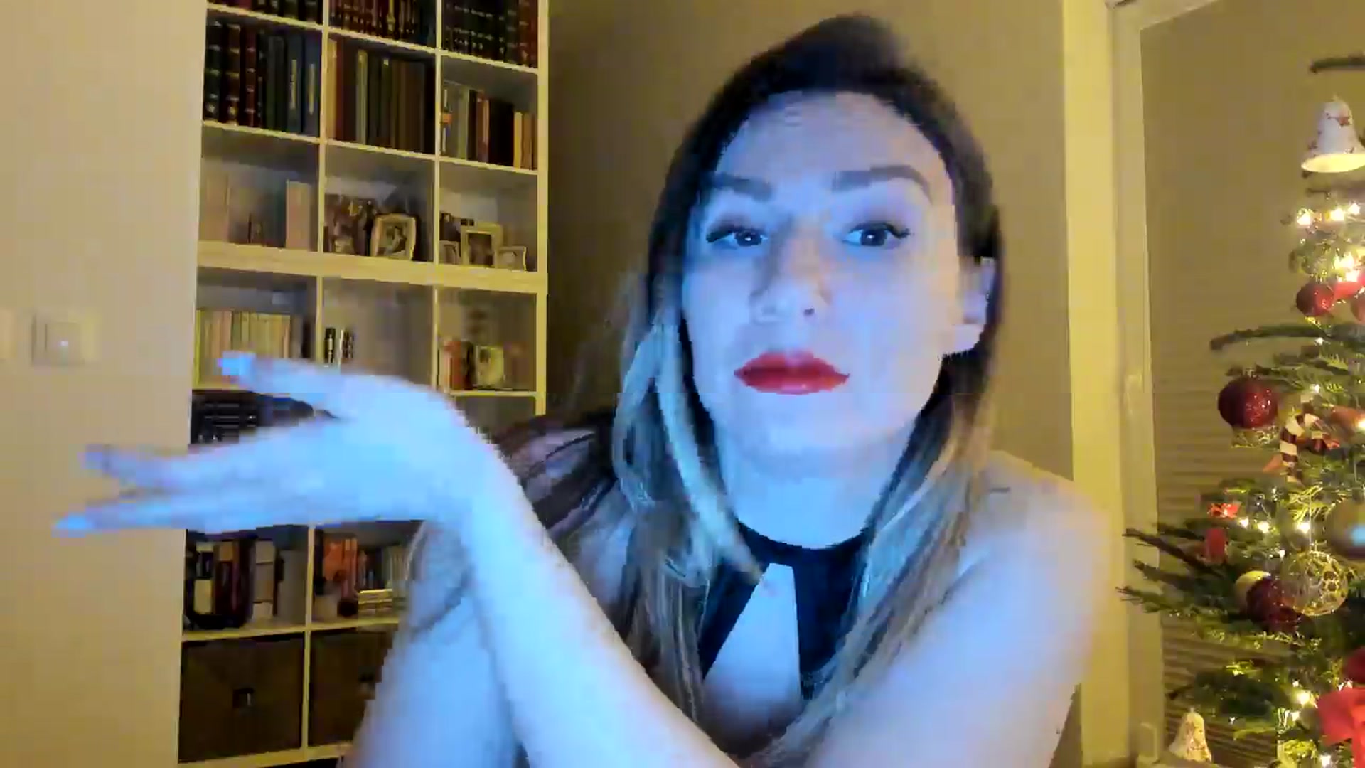 Gallery image thumbnail from itwas_eve's myfreecams stream on, 12/25/2024, 02:22 image 4 of 20