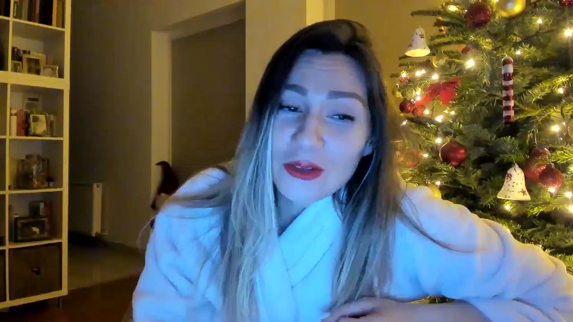 Gallery image thumbnail from itwas_eve's myfreecams stream on, 12/25/2024, 02:22 image 19 of 20