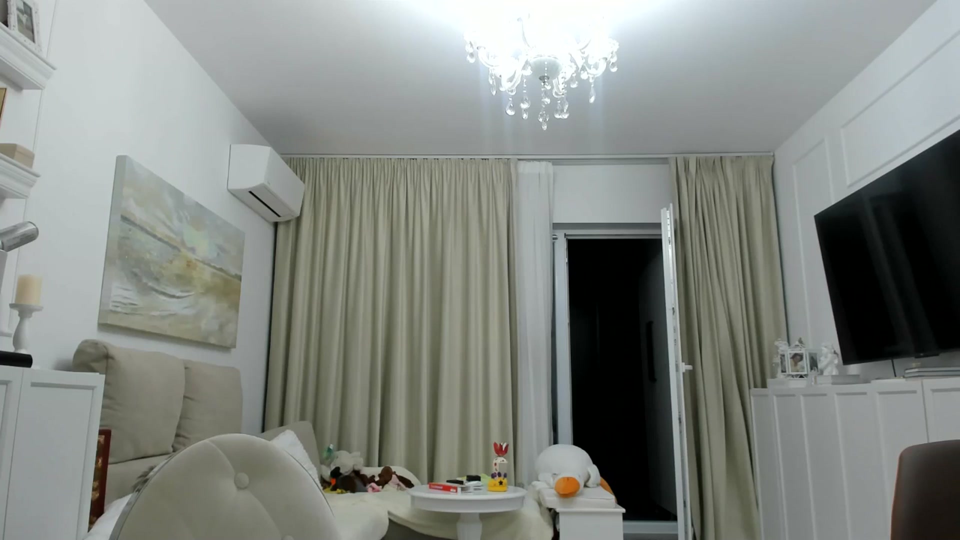Gallery image thumbnail from itwas_eve's myfreecams stream on, 12/26/2024, 02:58 image 4 of 20