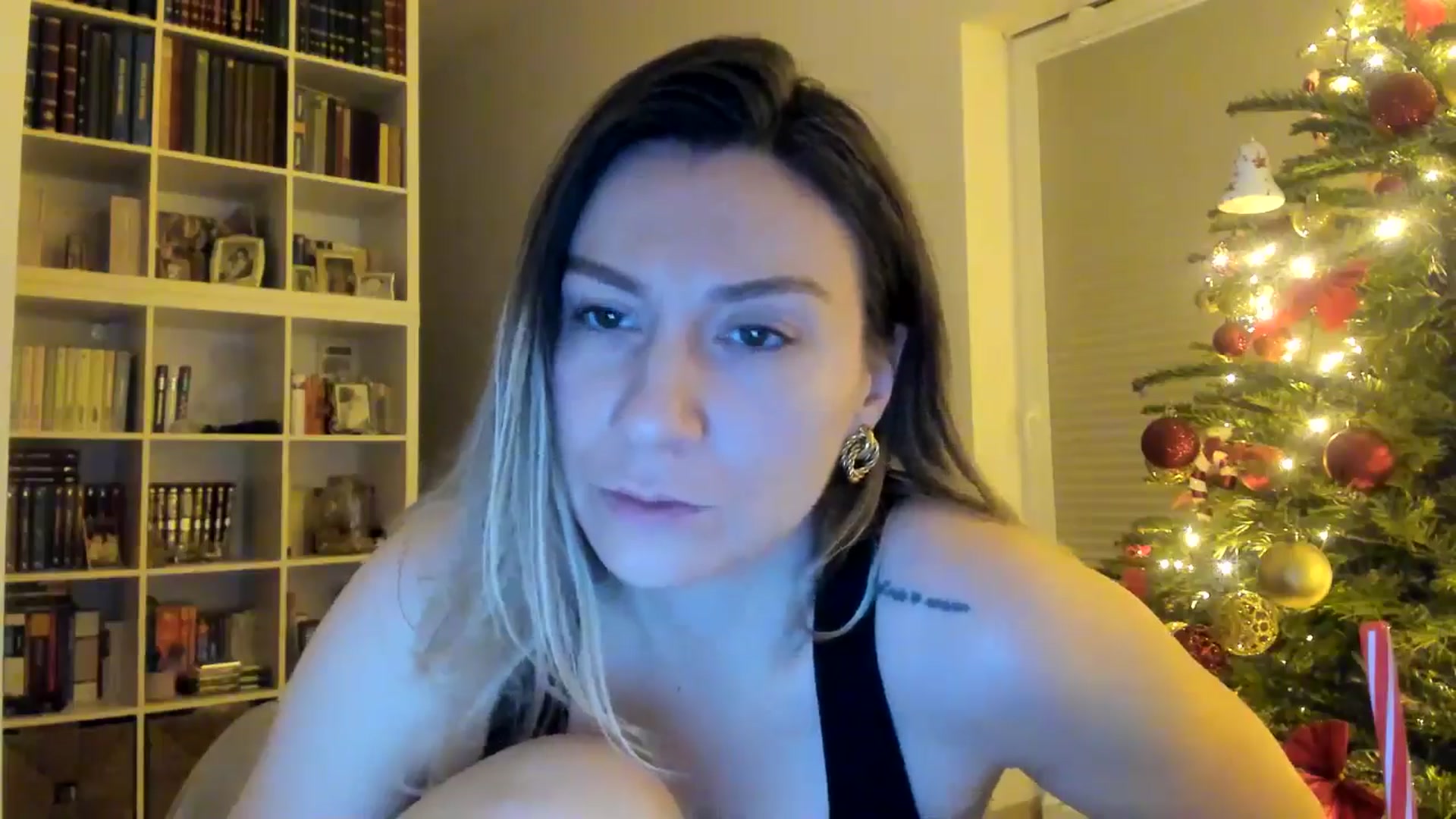 Gallery image thumbnail from itwas_eve's myfreecams stream on, 12/27/2024, 01:48 image 2 of 20