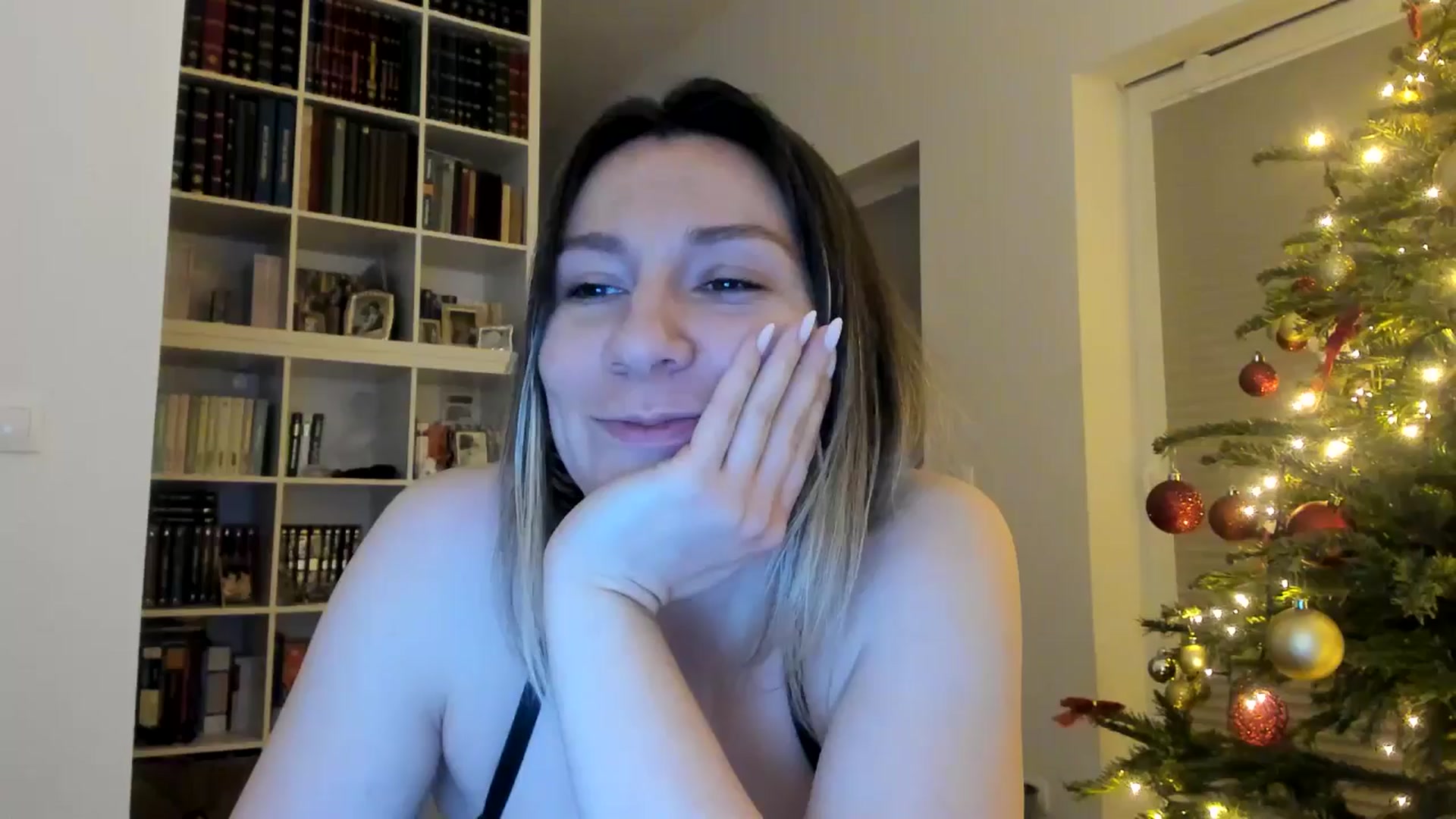 Gallery image thumbnail from itwas_eve's myfreecams stream on, 12/29/2024, 02:30 image 1 of 20