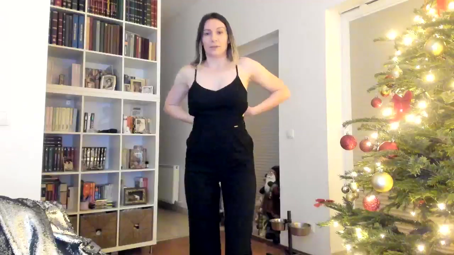 Gallery image thumbnail from itwas_eve's myfreecams stream on, 12/29/2024, 02:30 image 18 of 20