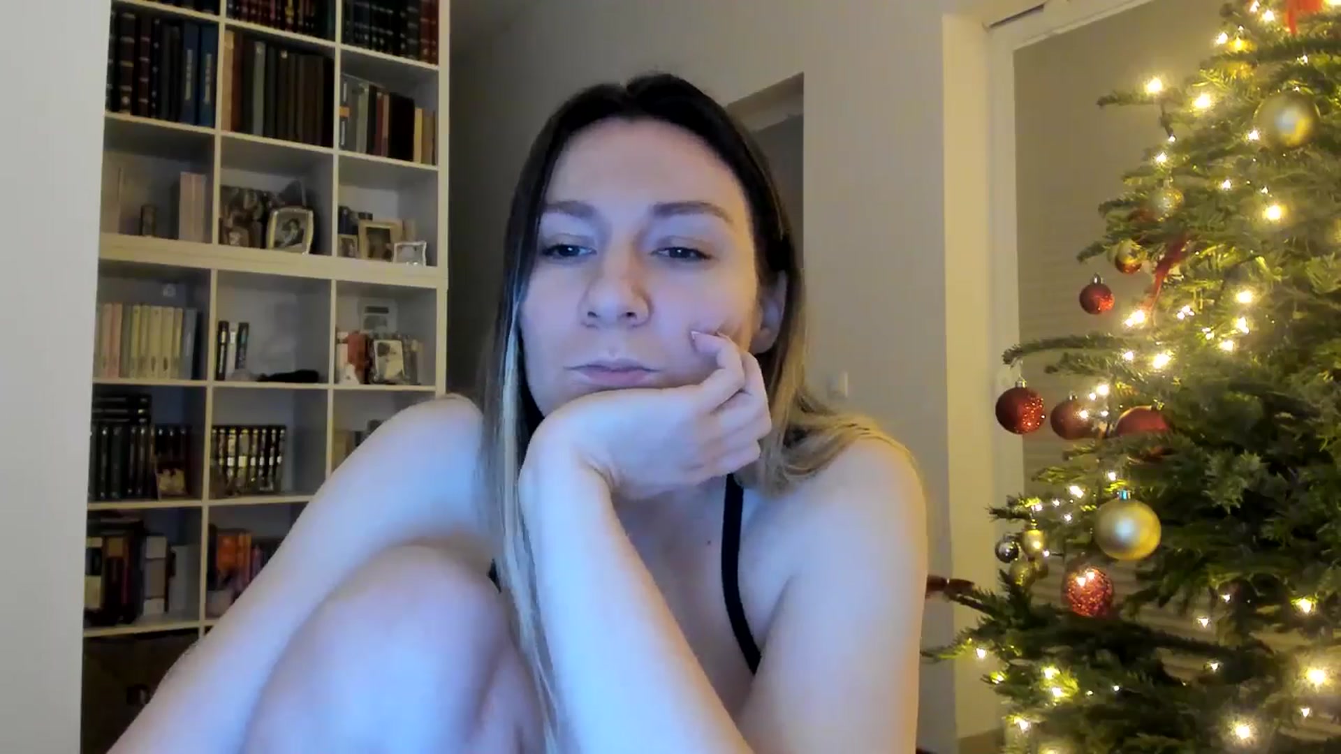 Gallery image thumbnail from itwas_eve's myfreecams stream on, 12/29/2024, 02:30 image 4 of 20