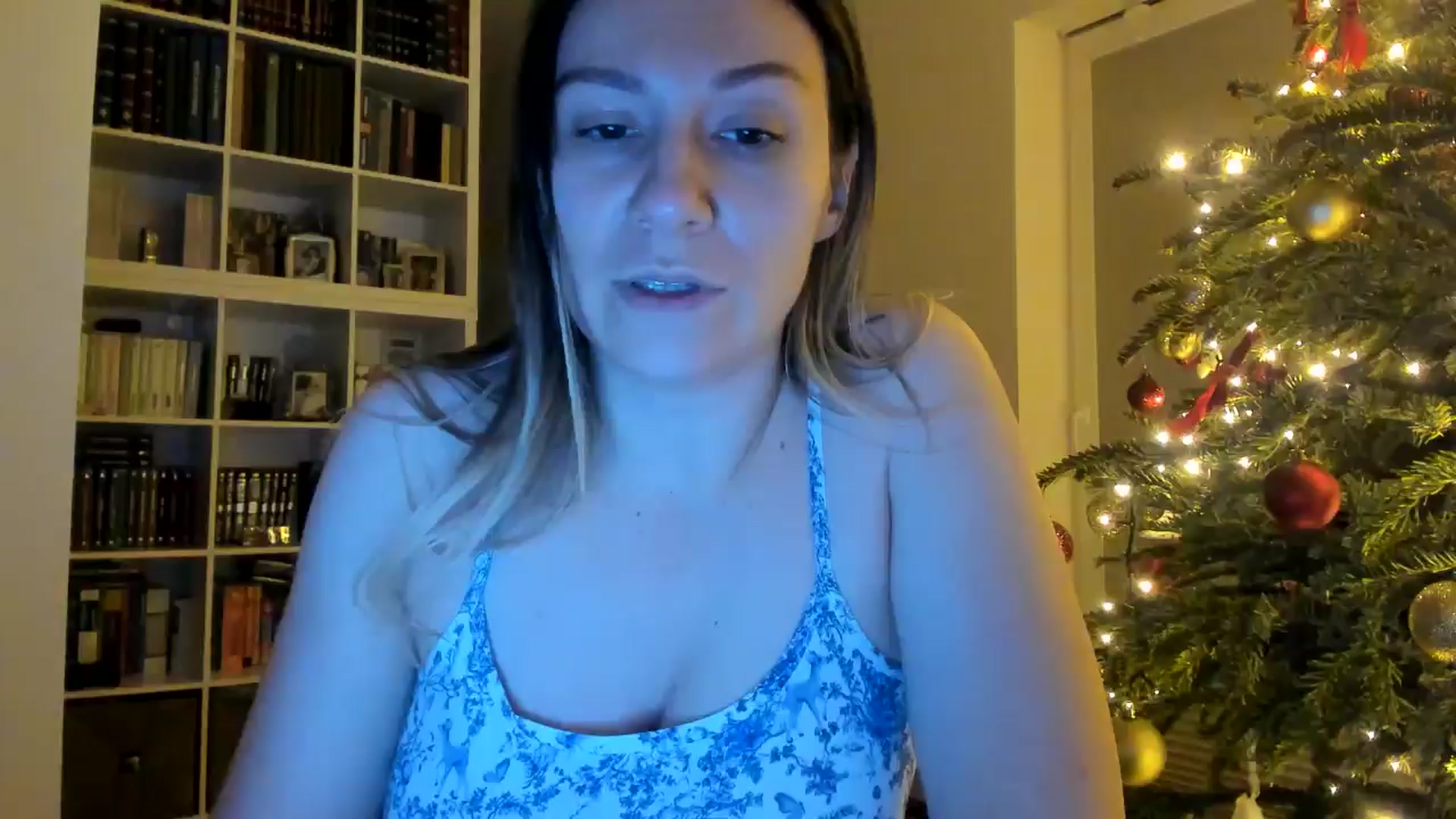 Gallery image thumbnail from itwas_eve's myfreecams stream on, 01/02/2025, 20:11 image 17 of 20