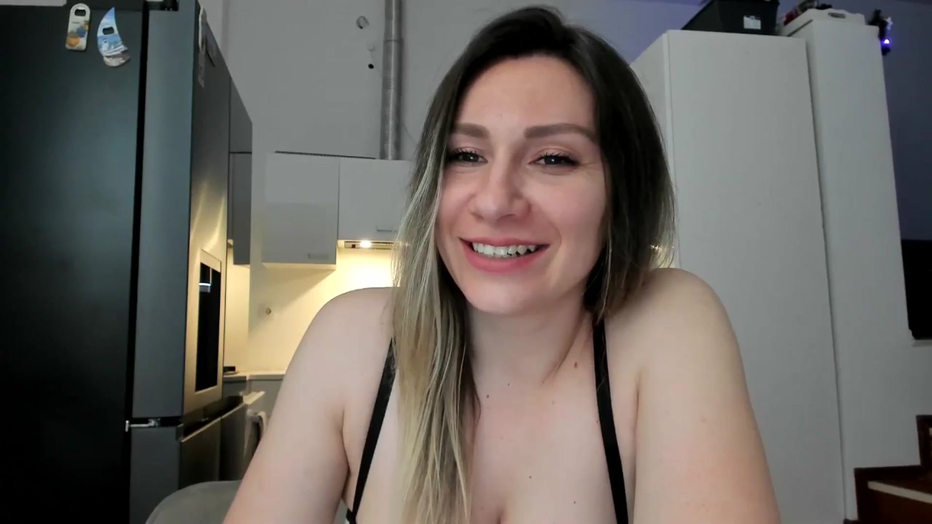 Gallery image thumbnail from itwas_eve's myfreecams stream on, 01/05/2025, 21:23 image 6 of 20