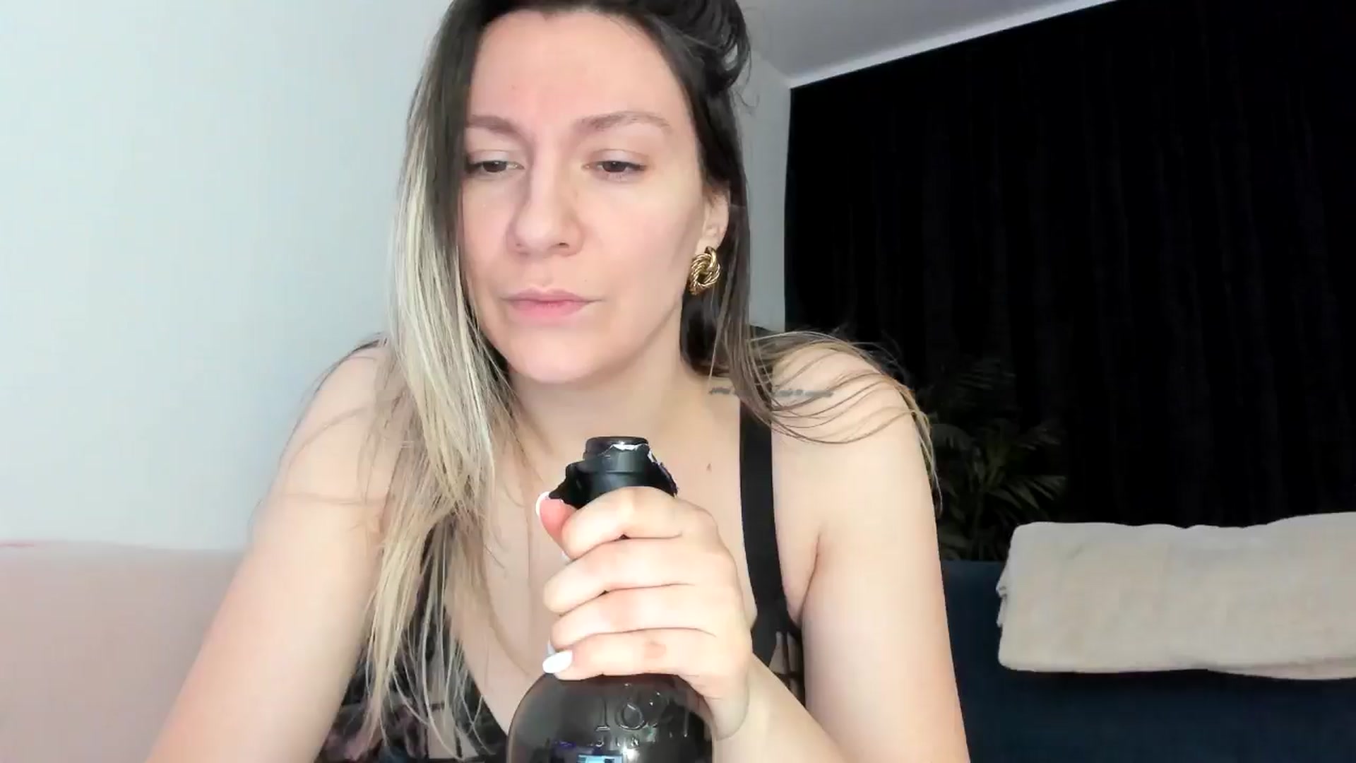 Gallery image thumbnail from itwas_eve's myfreecams stream on, 01/18/2025, 03:33 image 19 of 20