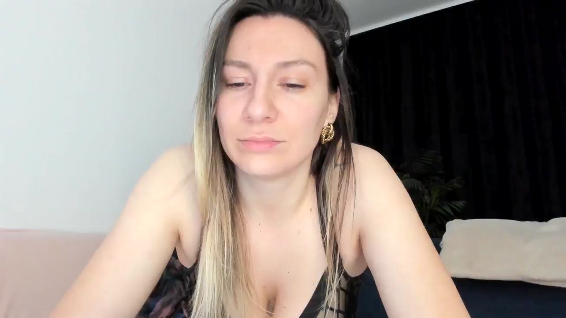 Gallery image thumbnail from itwas_eve's myfreecams stream on, 01/18/2025, 03:33 image 3 of 20