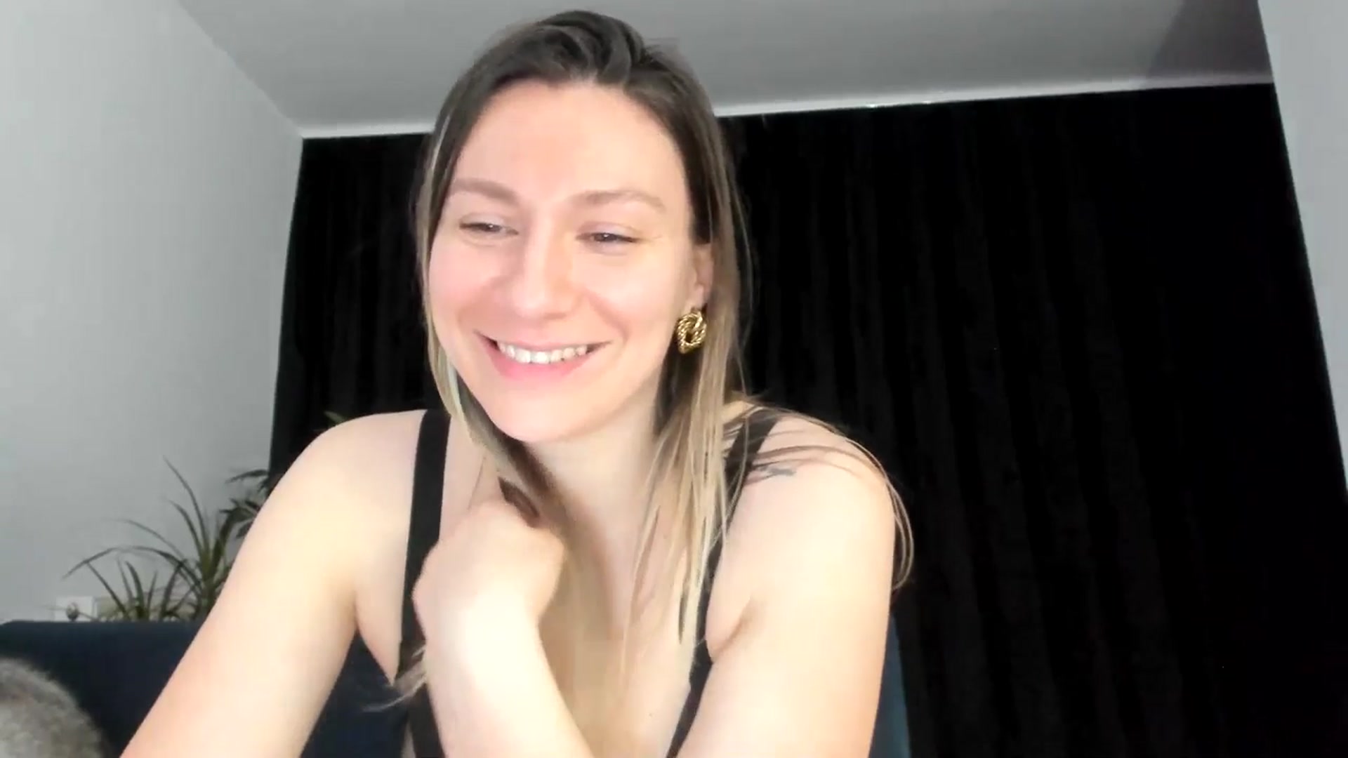Gallery image thumbnail from itwas_eve's myfreecams stream on, 01/18/2025, 05:15 image 17 of 20