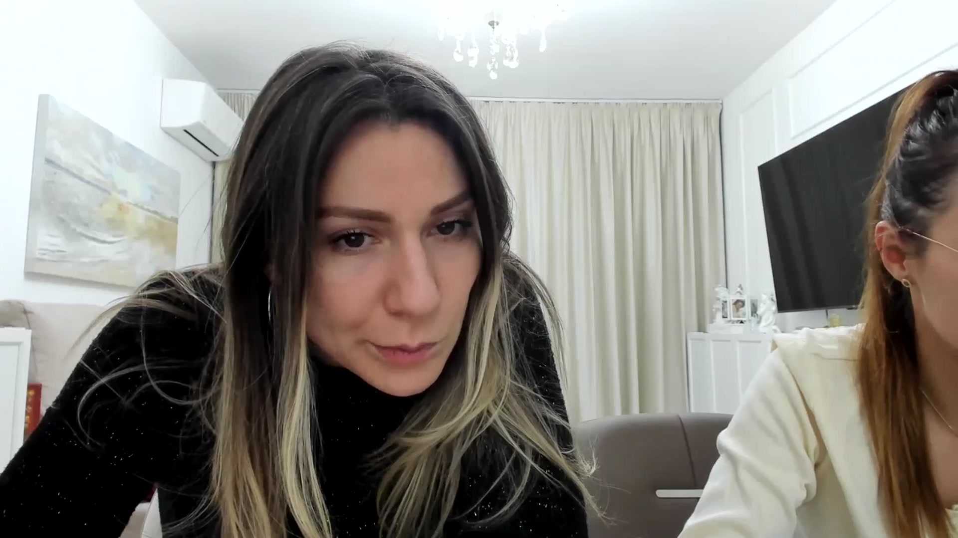 Gallery image thumbnail from itwas_eve's myfreecams stream on, 01/19/2025, 21:06 image 2 of 20