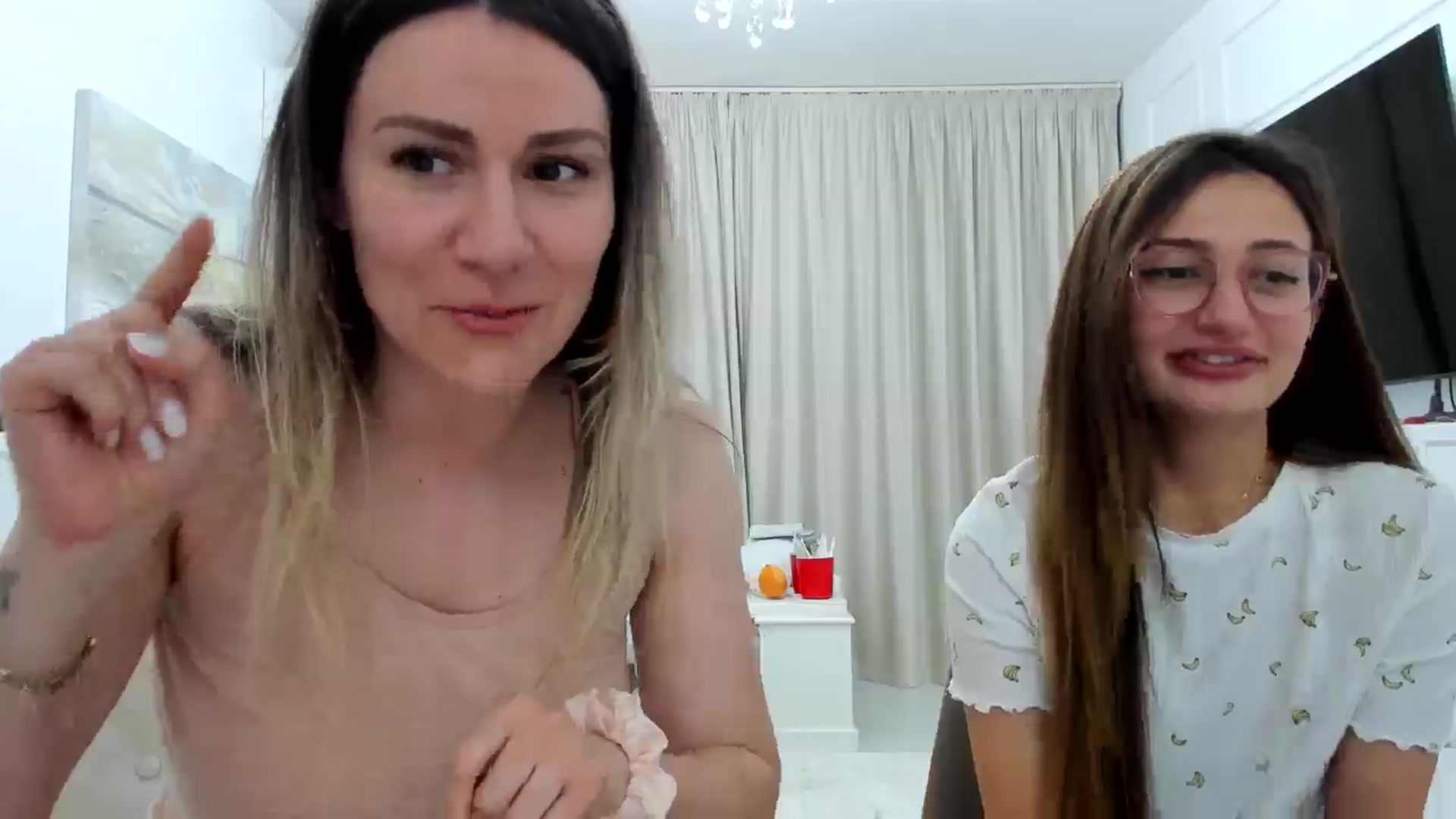 Gallery image thumbnail from itwas_eve's myfreecams stream on, 01/21/2025, 22:18 image 16 of 20