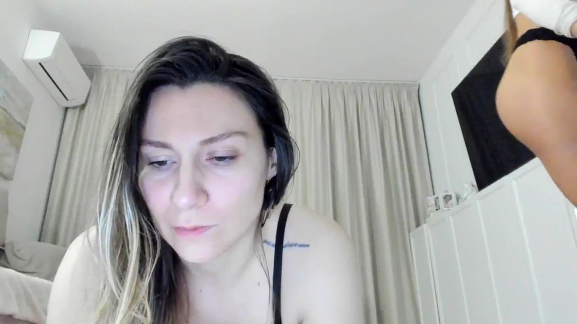 Gallery image thumbnail from itwas_eve's myfreecams stream on, 01/23/2025, 03:02 image 10 of 20
