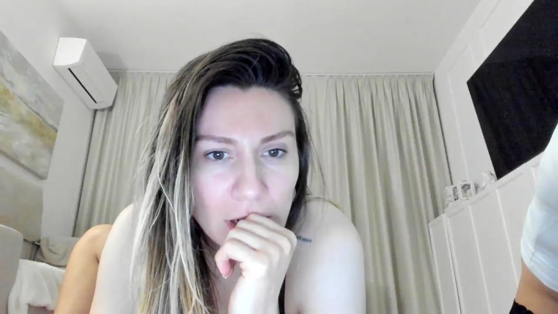 Gallery image thumbnail from itwas_eve's myfreecams stream on, 01/23/2025, 03:02 image 2 of 20