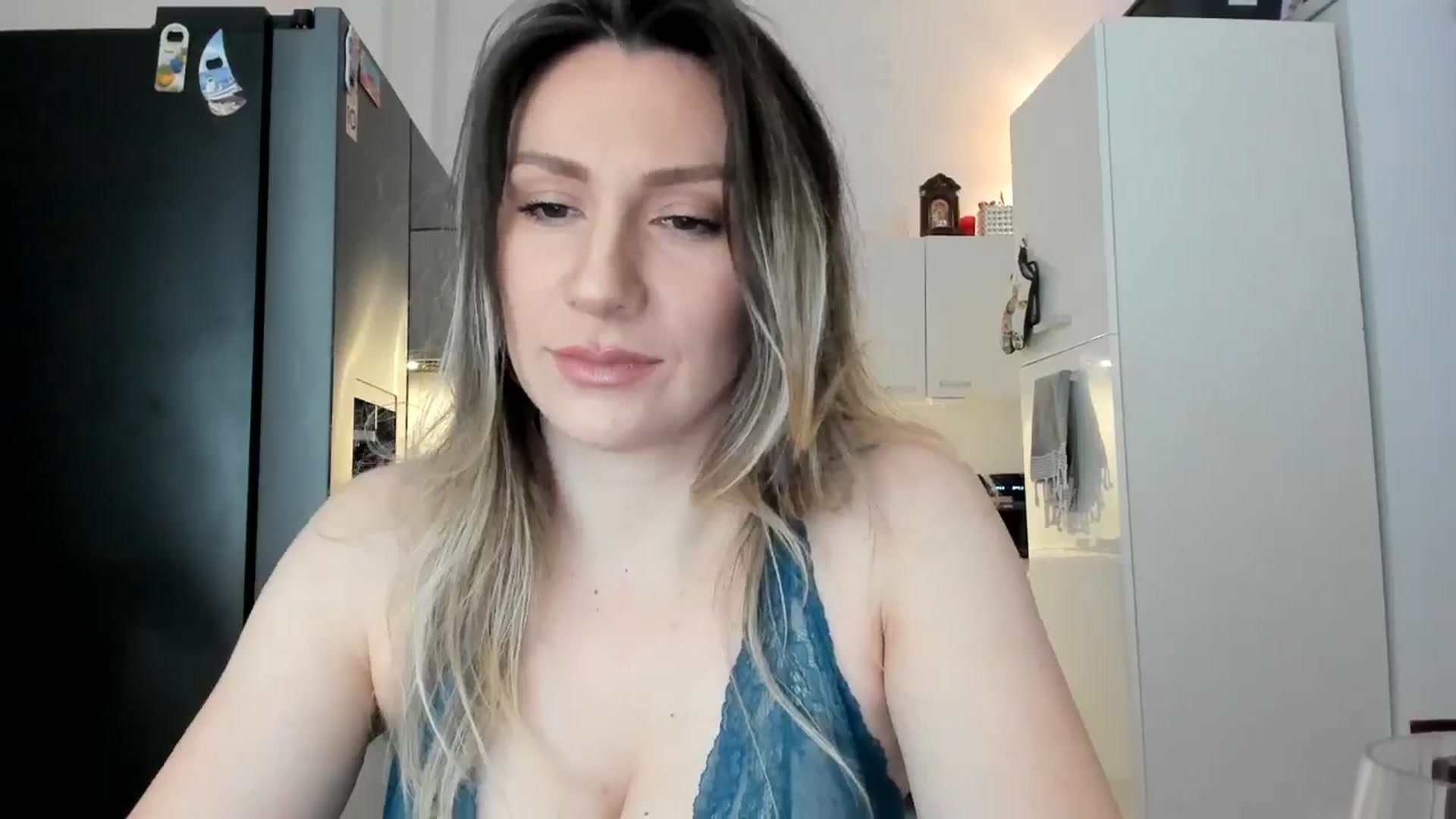 Gallery image thumbnail from itwas_eve's myfreecams stream on, 01/24/2025, 24:00 image 17 of 20