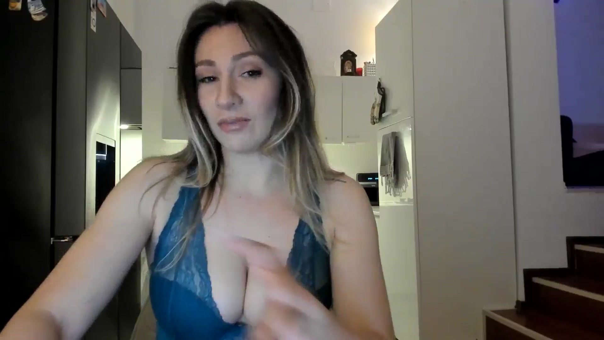 Gallery image thumbnail from itwas_eve's myfreecams stream on, 01/24/2025, 24:00 image 5 of 20