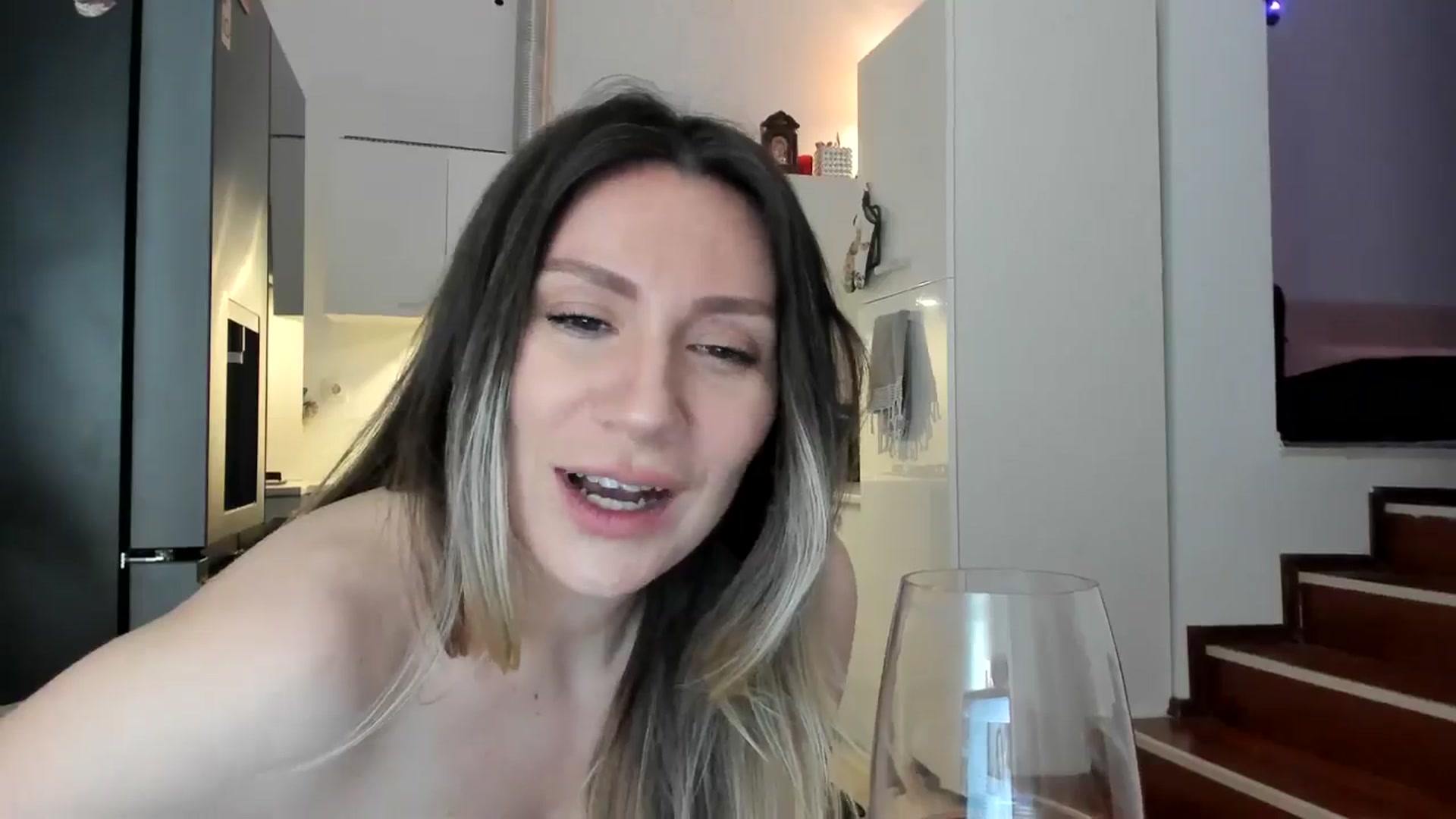 Gallery image thumbnail from itwas_eve's myfreecams stream on, 01/24/2025, 02:38 image 10 of 20