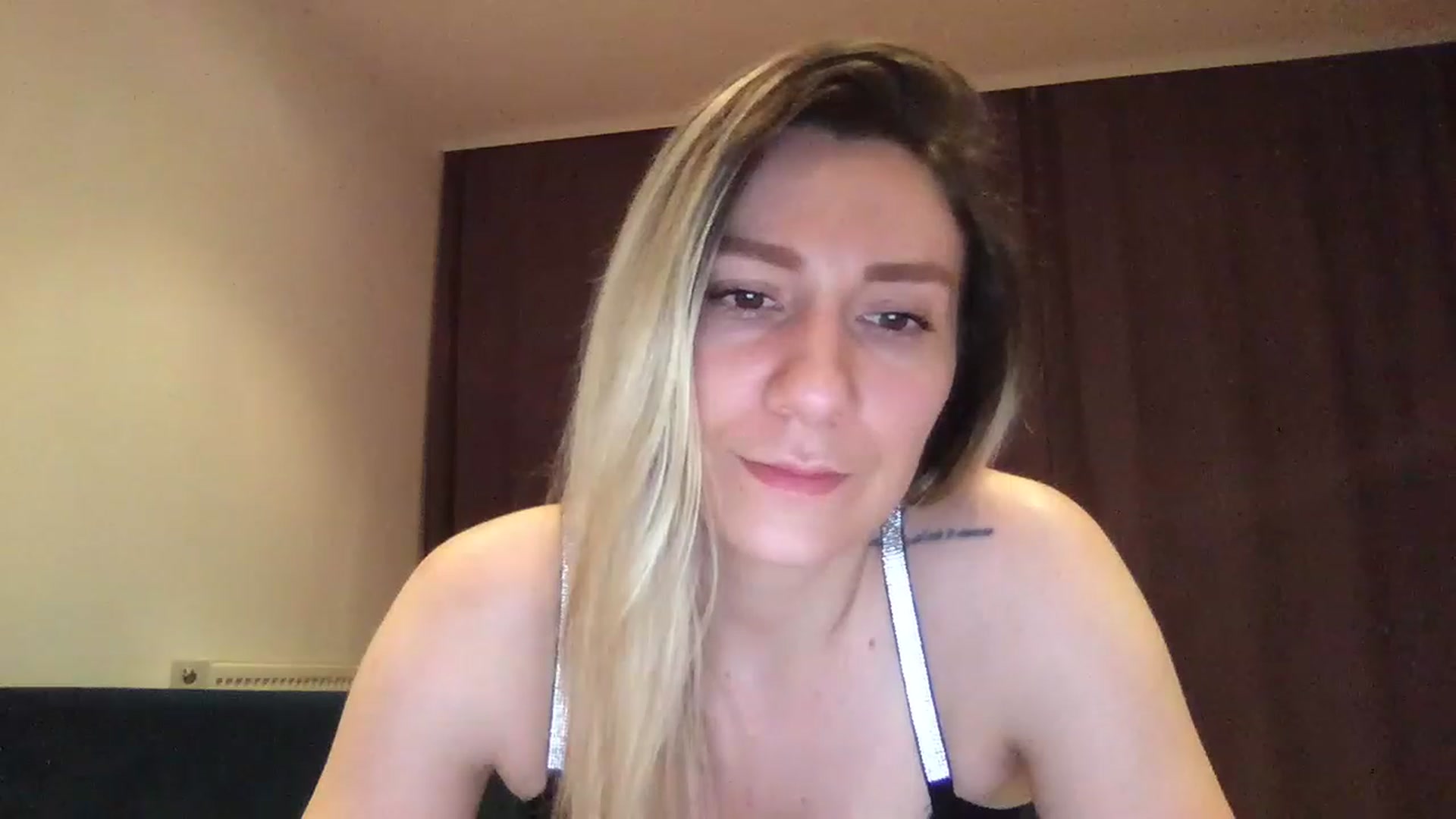 Gallery image thumbnail from itwasnt_me's myfreecams stream on, 07/22/2023, 01:34 image 20 of 20